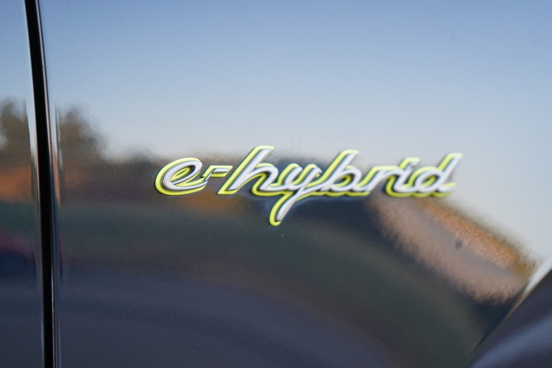 PORSCHE CAYENNE COUPÉ E-HYBRID PLATINUM EDITION l 462 PS-image-16