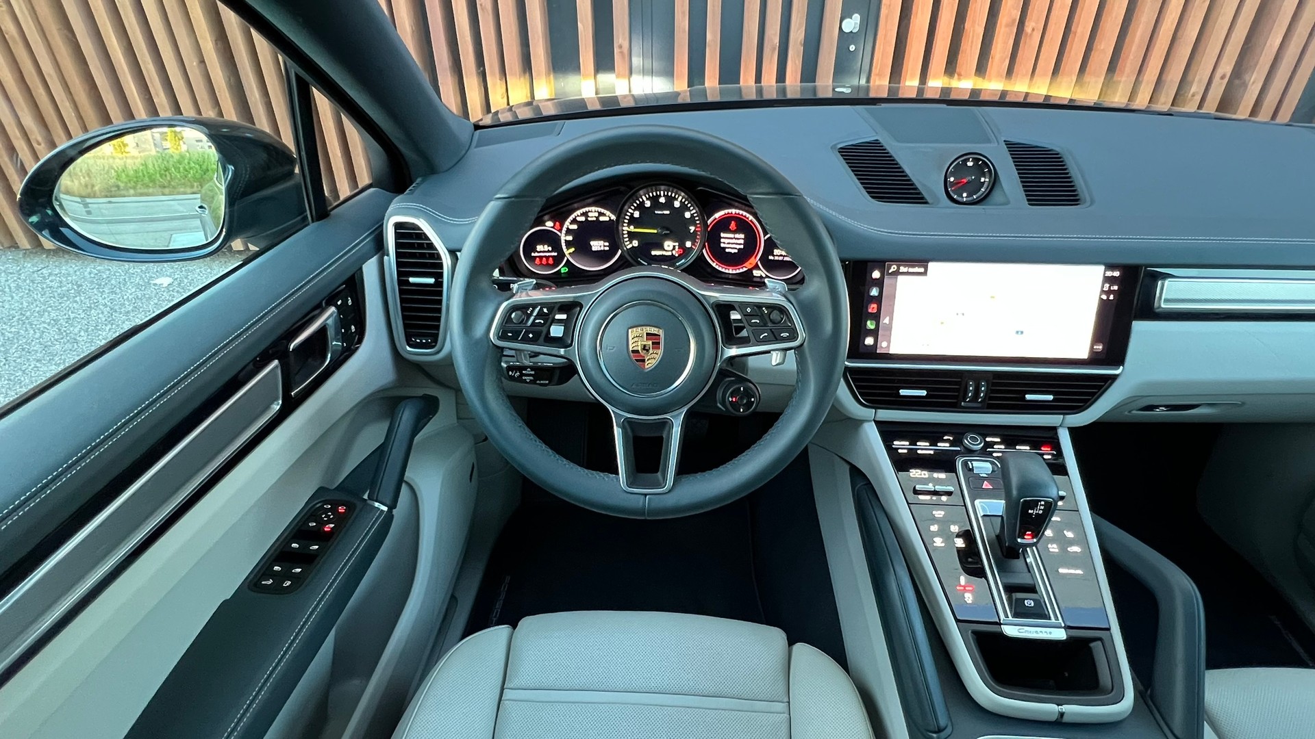 PORSCHE CAYENNE COUPÉ E-HYBRID PLATINUM EDITION l 462 PS-image-18
