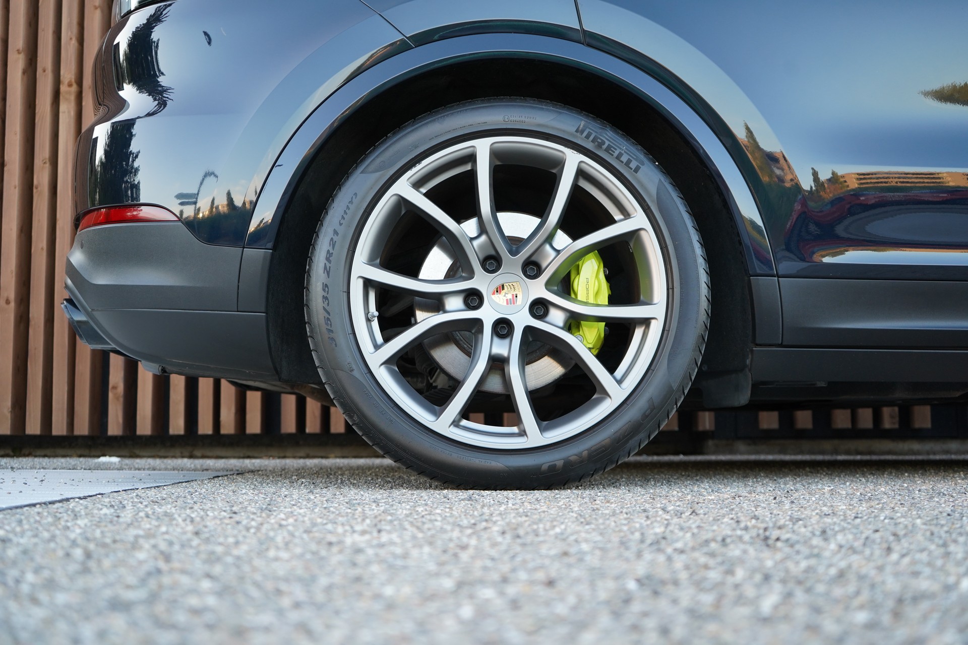 PORSCHE CAYENNE COUPÉ E-HYBRID PLATINUM EDITION l 462 PS-image-15