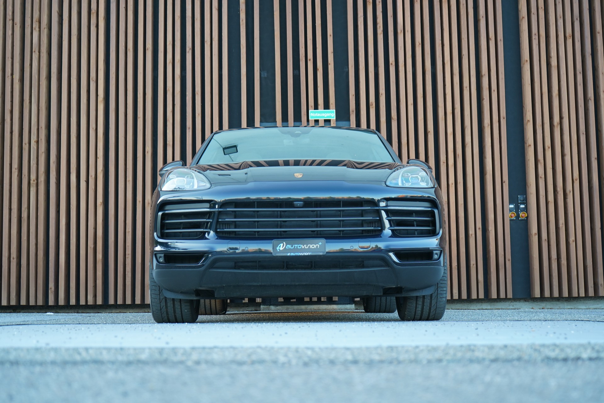 PORSCHE CAYENNE COUPÉ E-HYBRID PLATINUM EDITION l 462 PS-image-11