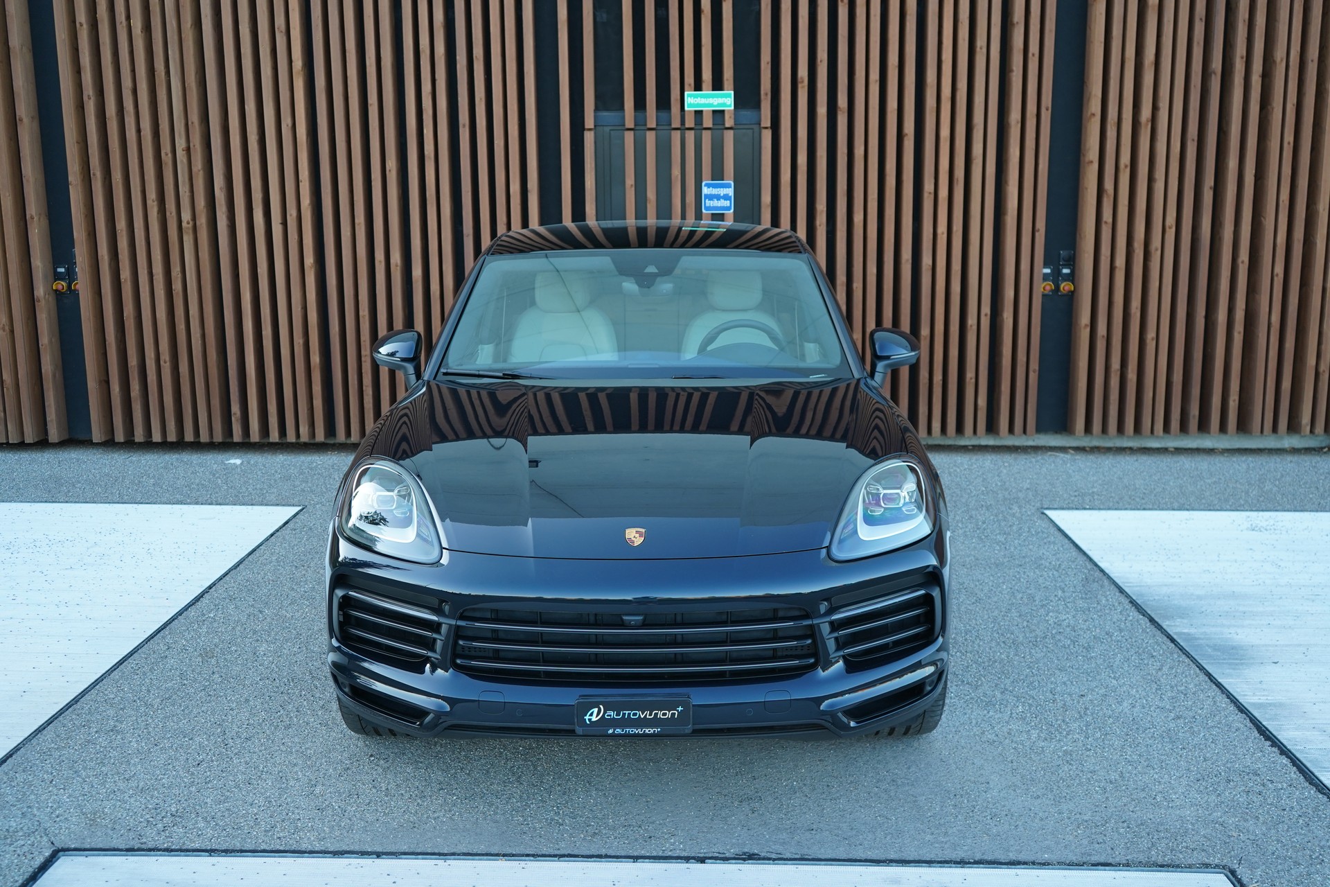 PORSCHE CAYENNE COUPÉ E-HYBRID PLATINUM EDITION l 462 PS-image-10