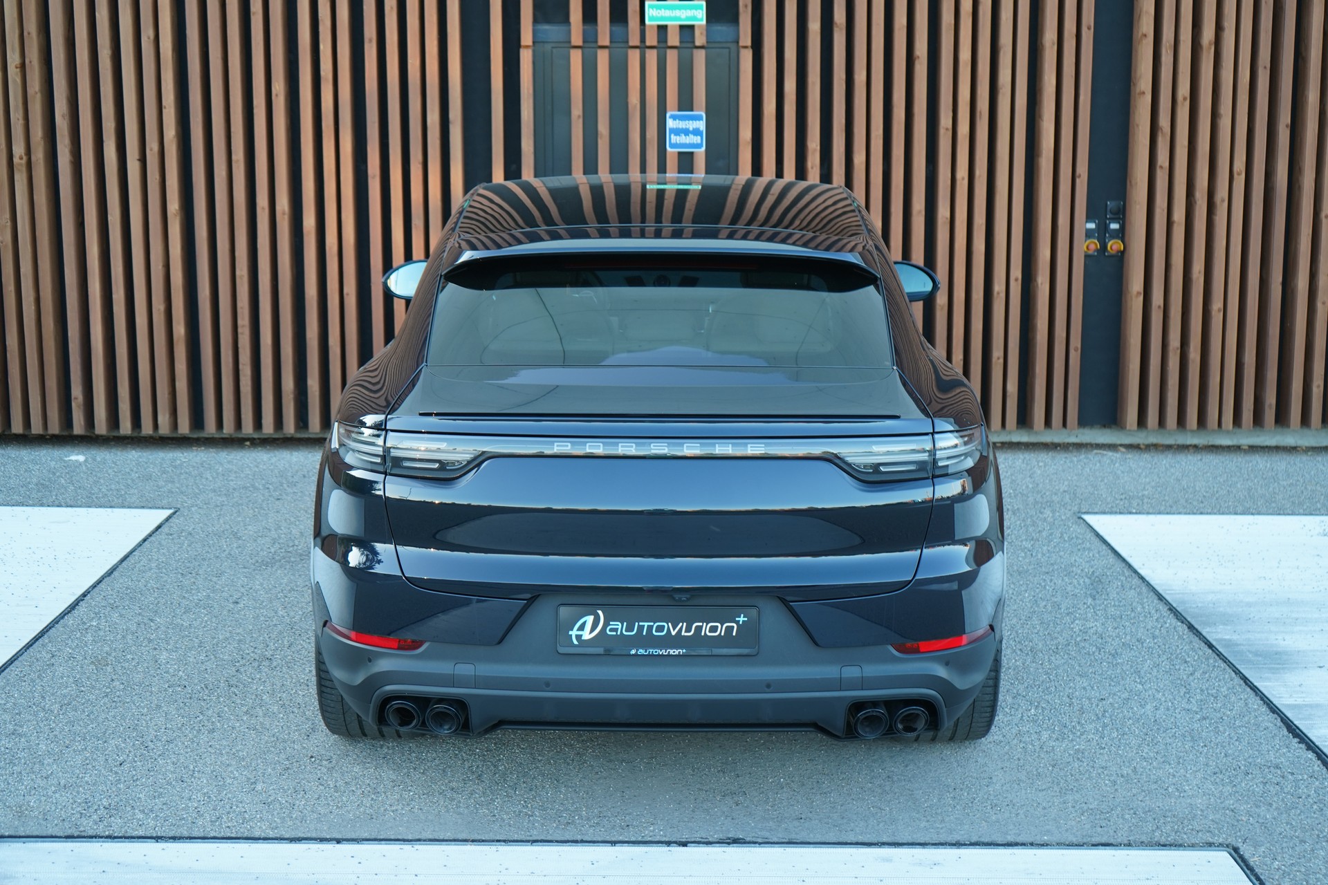 PORSCHE CAYENNE COUPÉ E-HYBRID PLATINUM EDITION l 462 PS-image-12