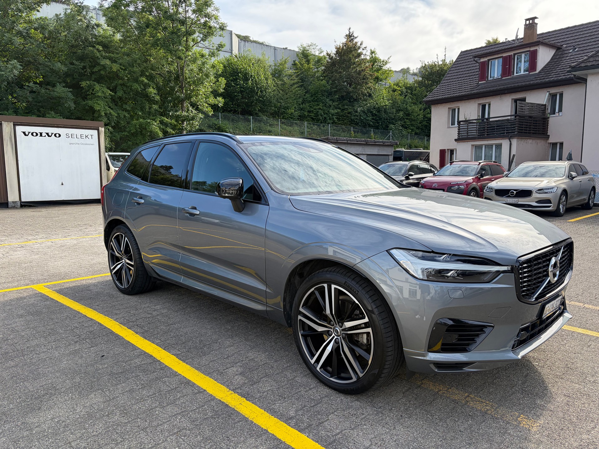 VOLVO 2.0 T8 TE R-Design eAWD-image-0