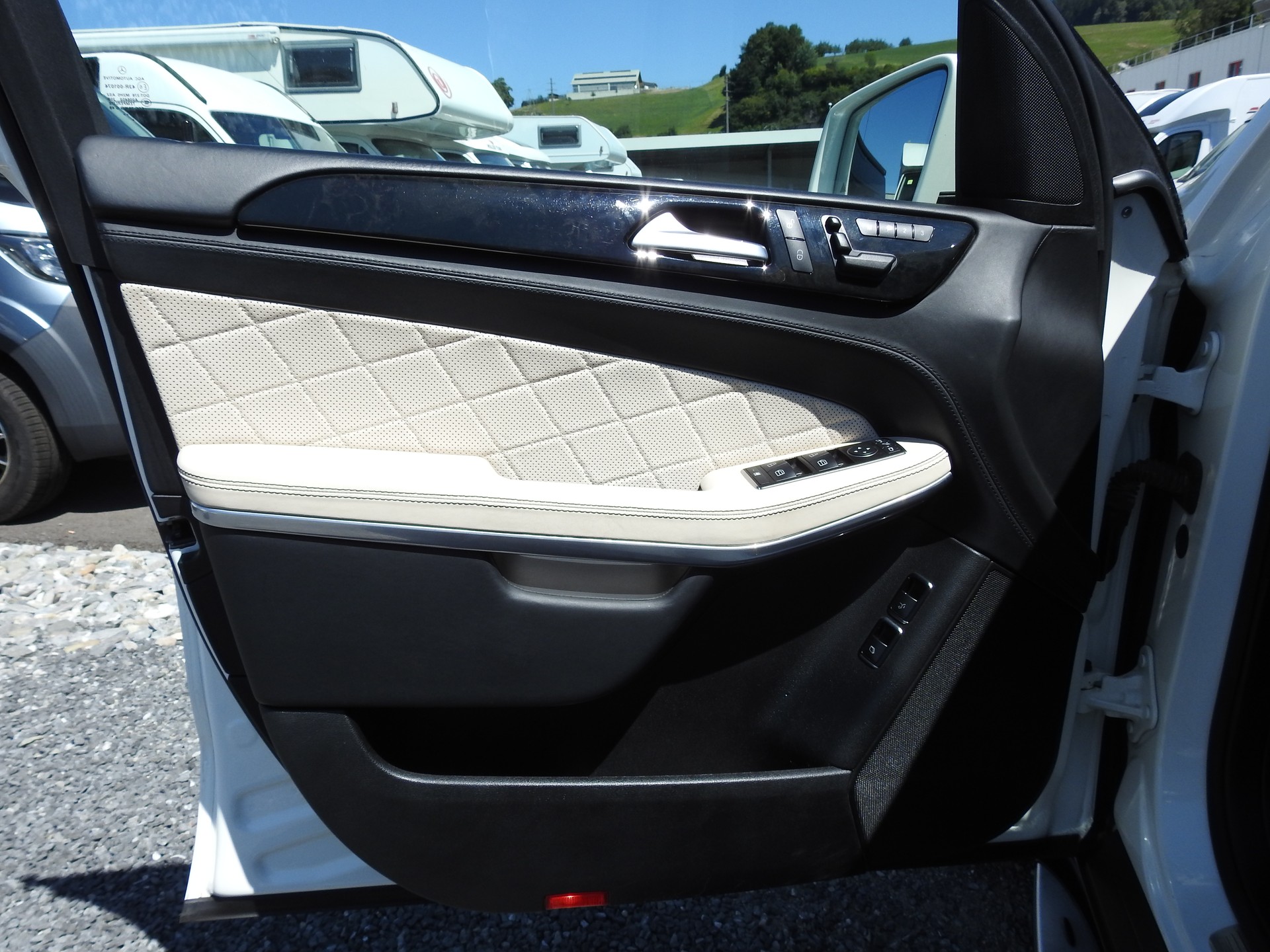 MERCEDES-BENZ GL 500 4Matic 7G-Tronic-image-11