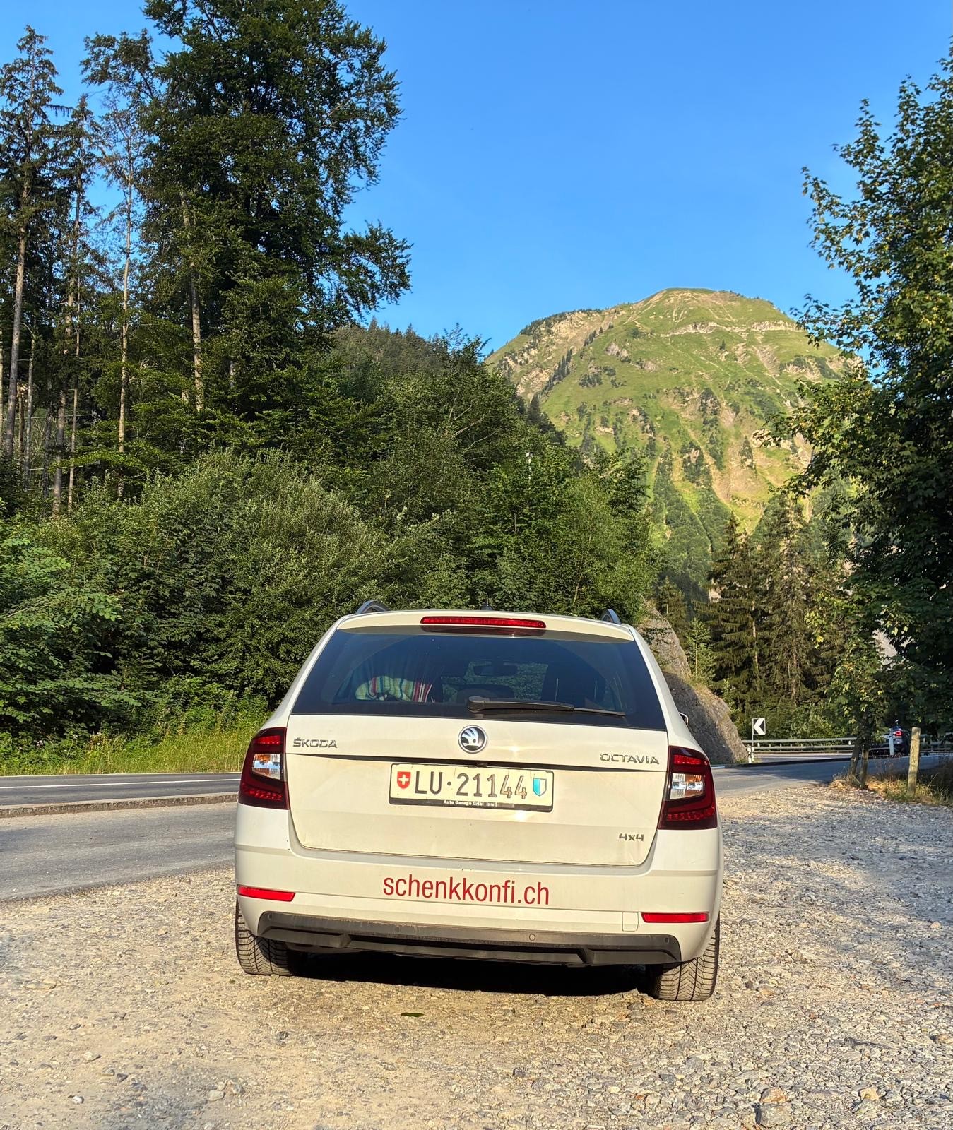 SKODA 2.0 TDI 184 Ambition 4x4 DSG-image-2