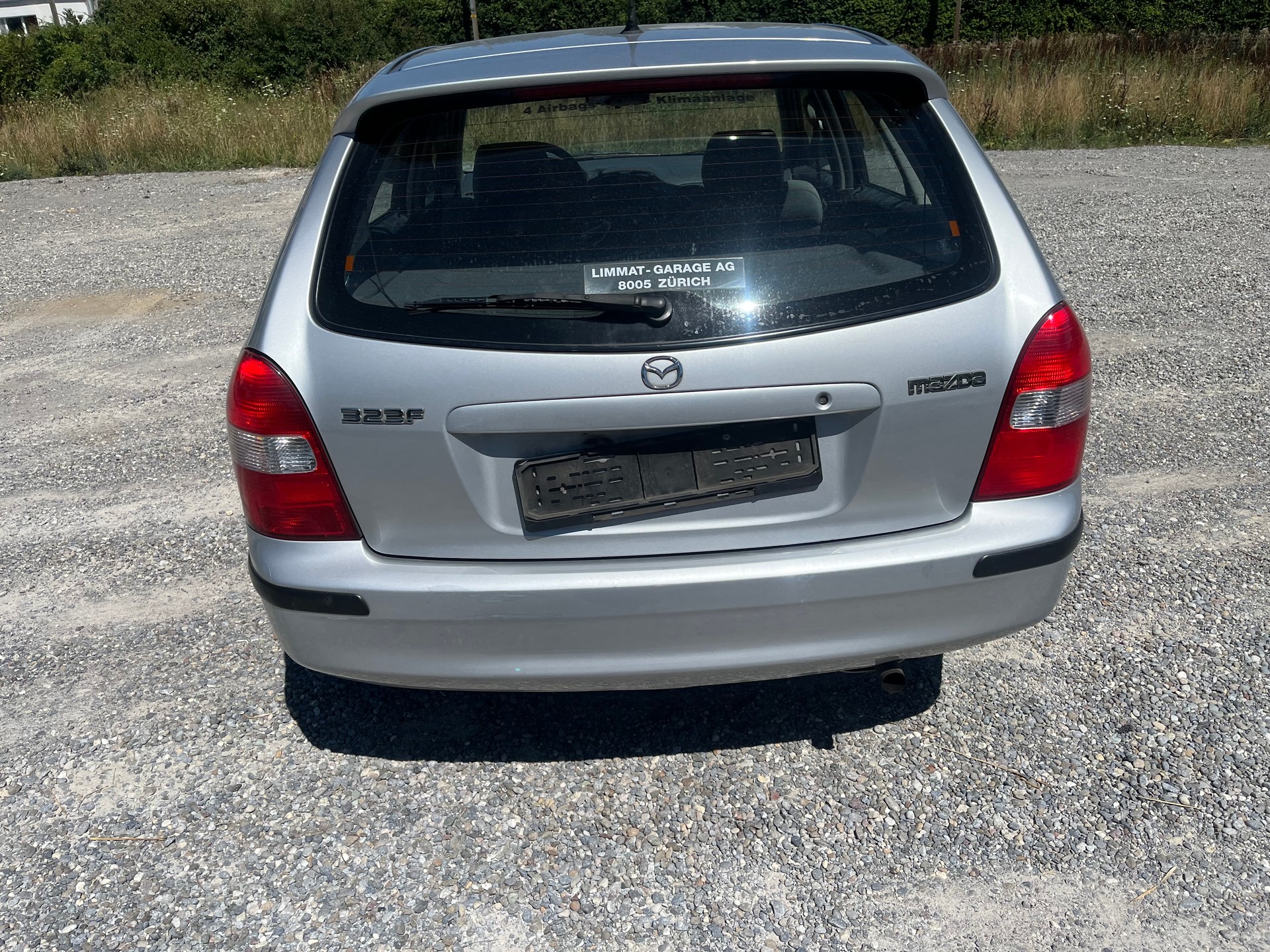 MAZDA 323 F 1.5i-16V Active-image-3