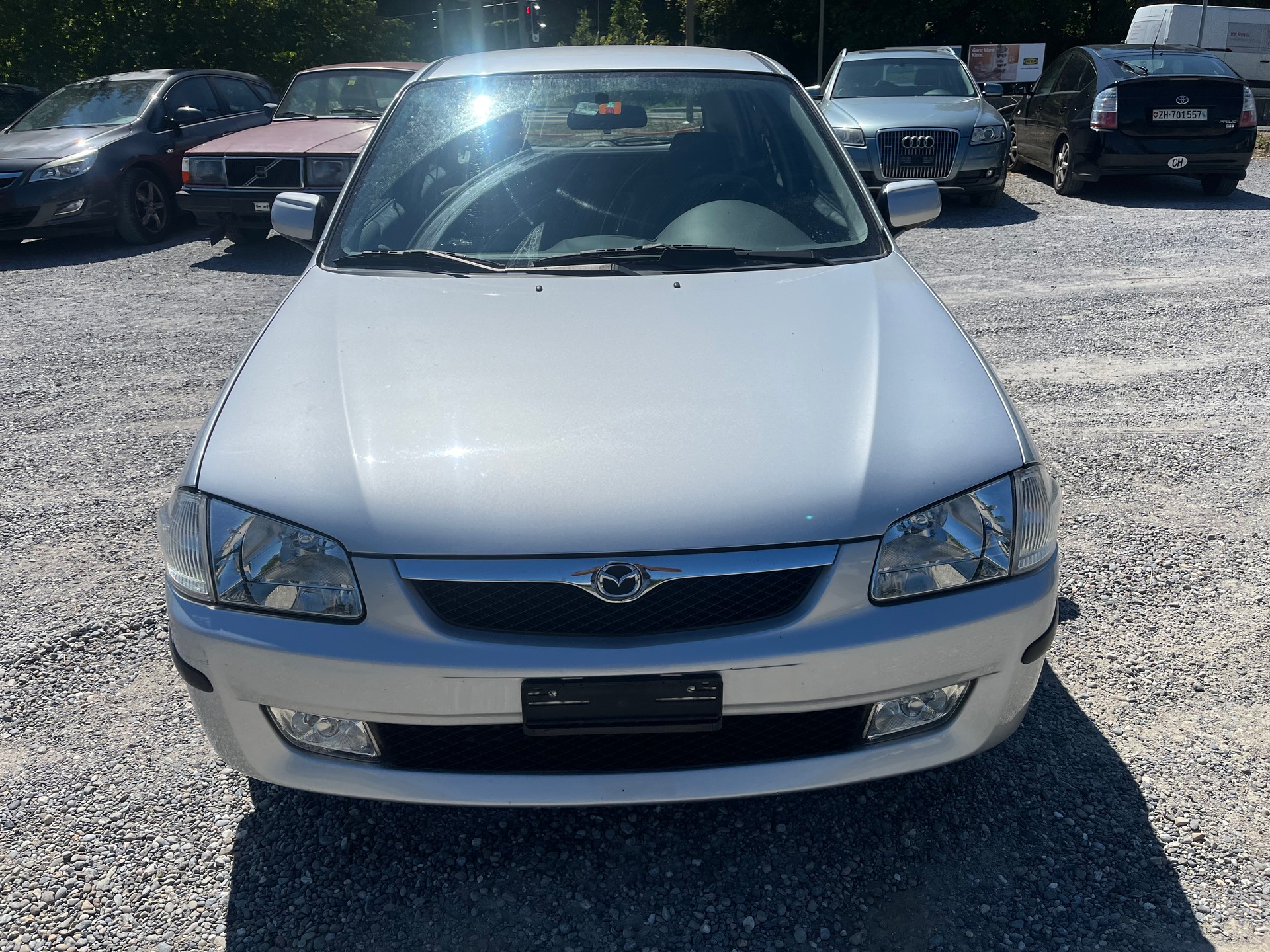 MAZDA 323 F 1.5i-16V Active-image-0