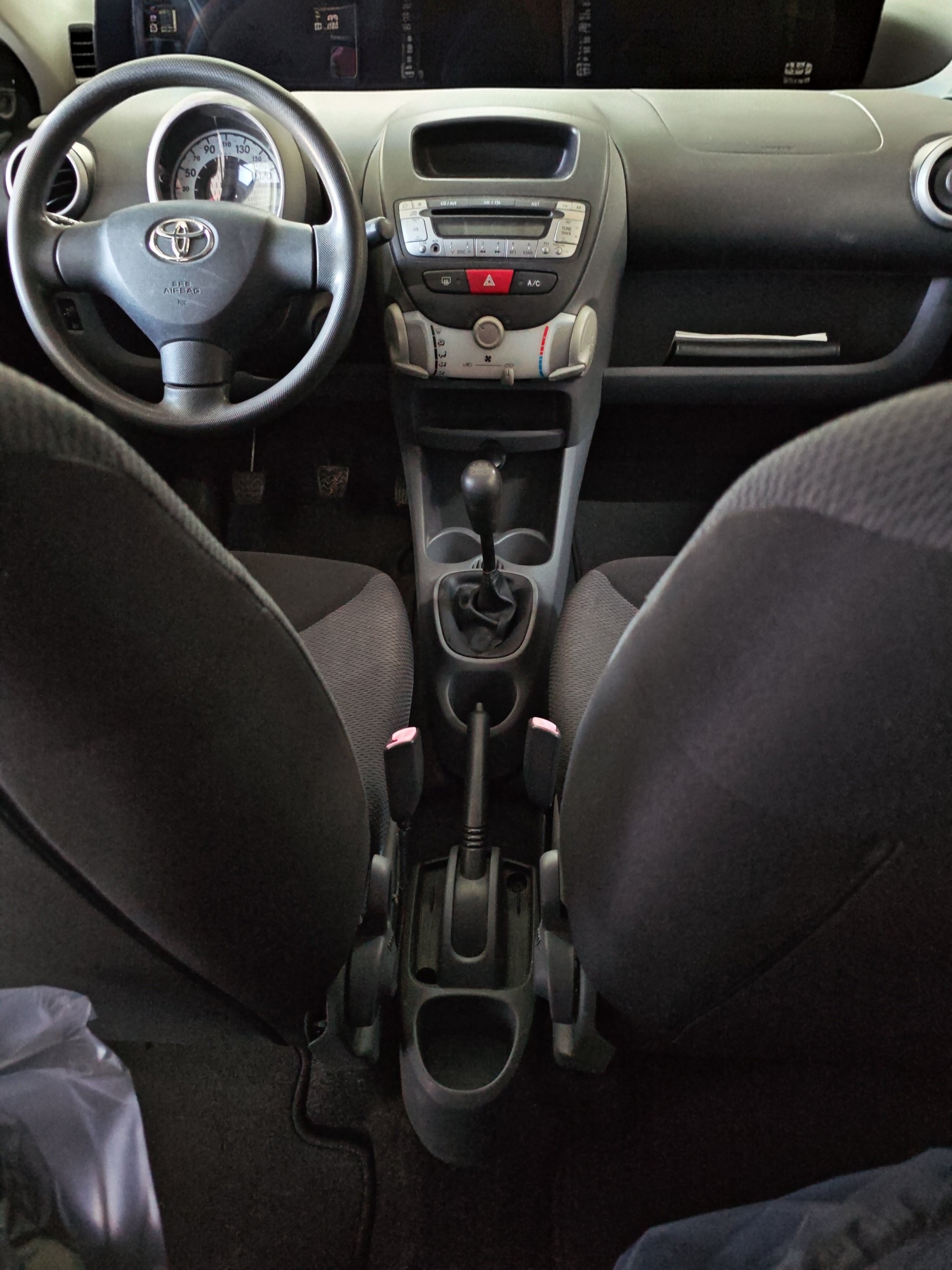 TOYOTA Aygo 1.0 Linea Sol-image-8