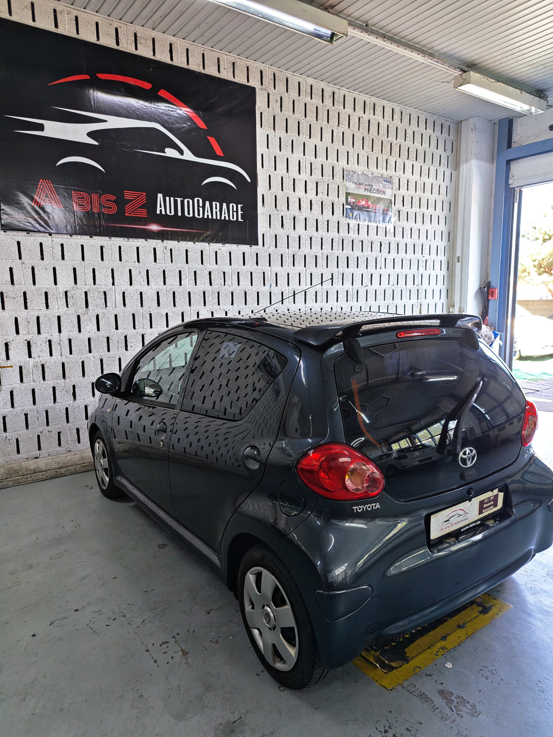 TOYOTA Aygo 1.0 Linea Sol-image-3