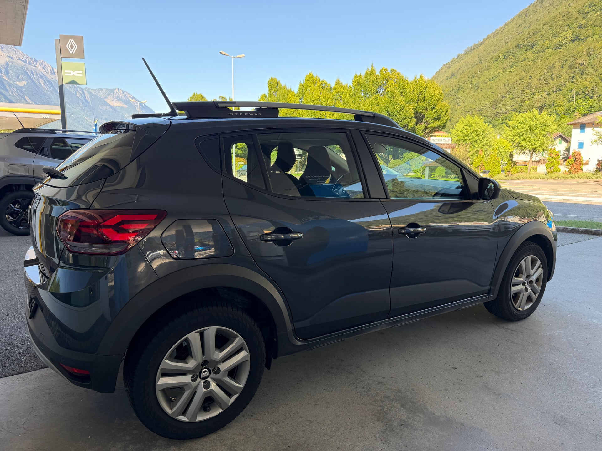 DACIA Sandero Stepway TCe 90 Comfort-image-2