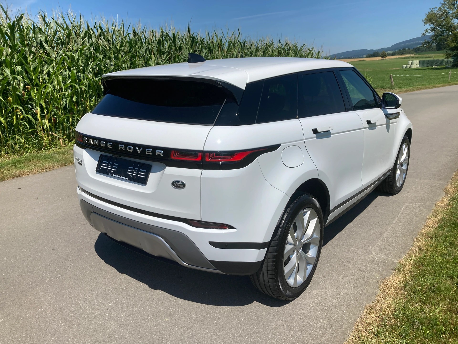 LAND ROVER Range Rover Evoque D 150 SE AT9-image-2