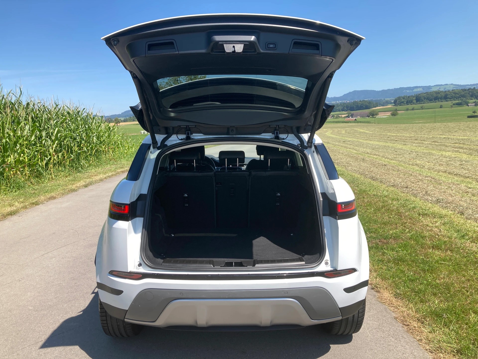 LAND ROVER Range Rover Evoque D 150 SE AT9-image-5