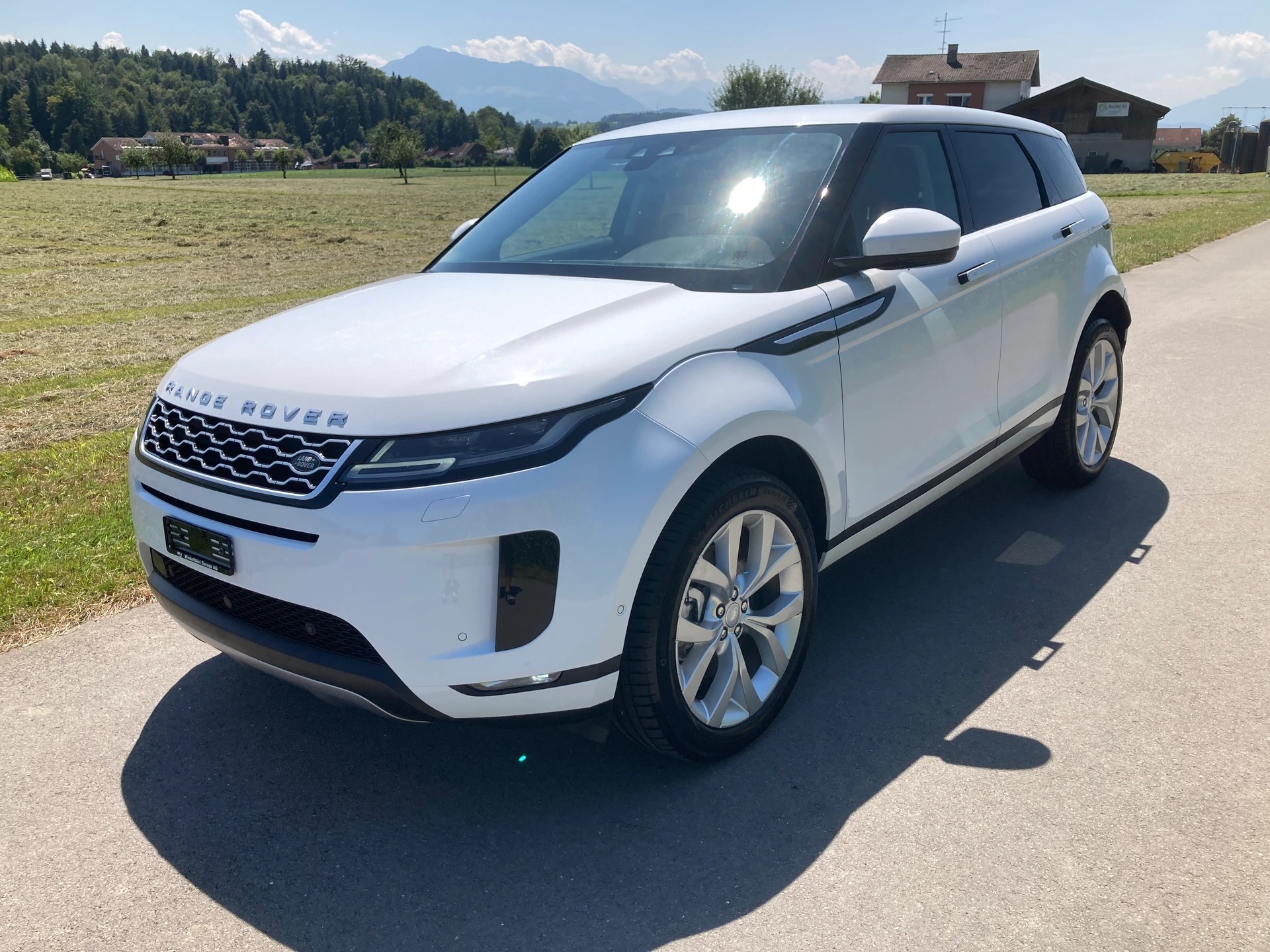 LAND ROVER Range Rover Evoque D 150 SE AT9-image-0