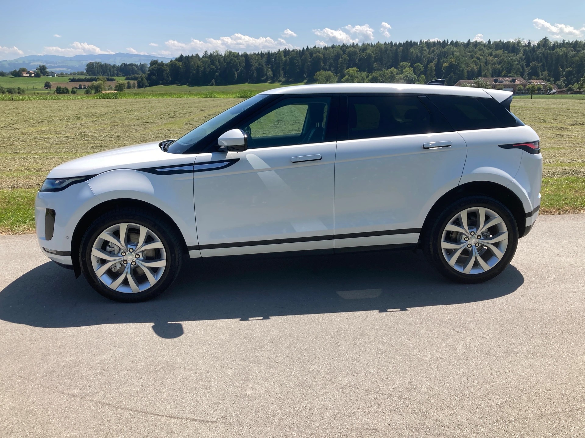 LAND ROVER Range Rover Evoque D 150 SE AT9-image-4