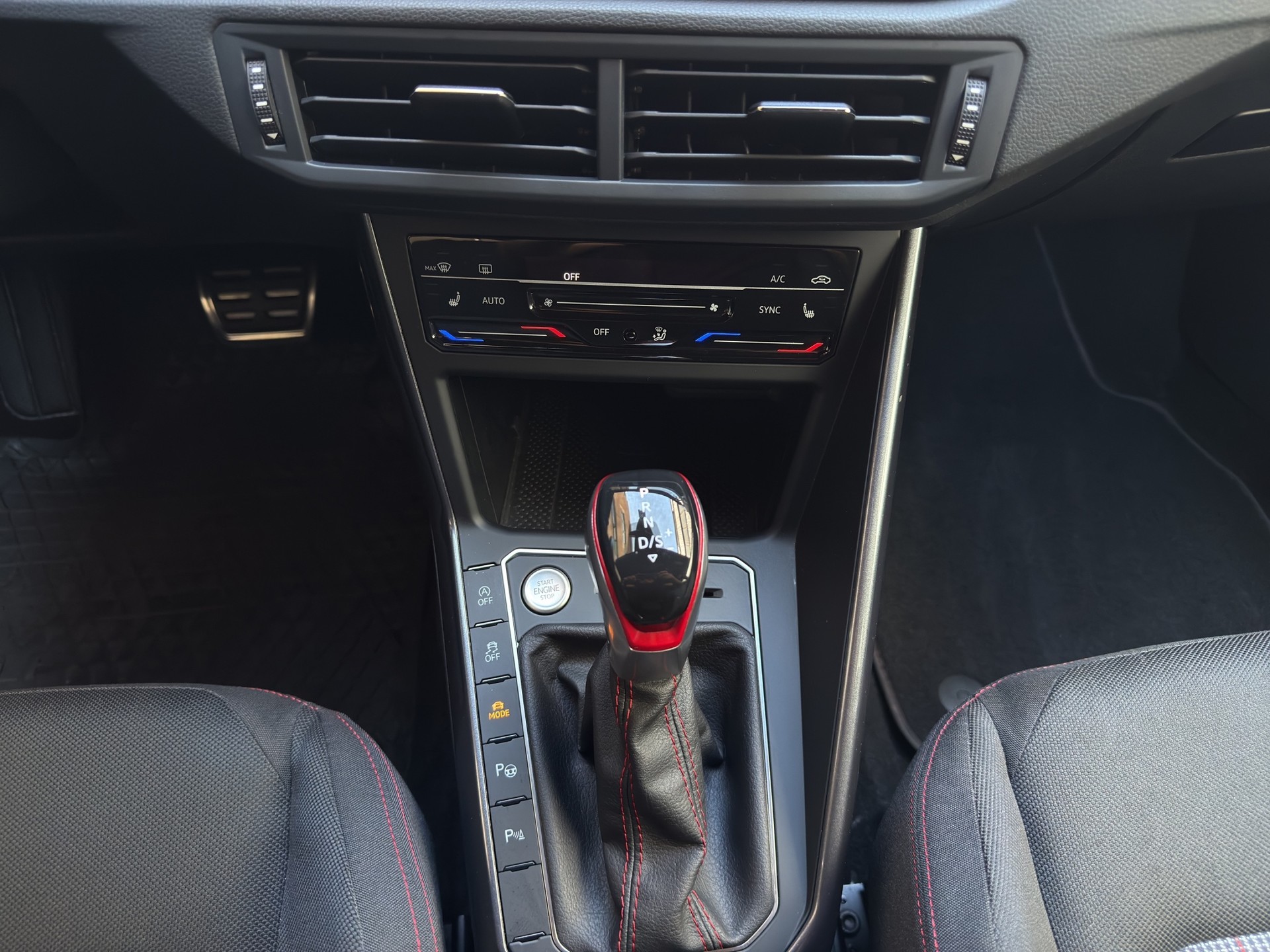 VW Polo 2.0 TSI GTI 75 Edition-image-17