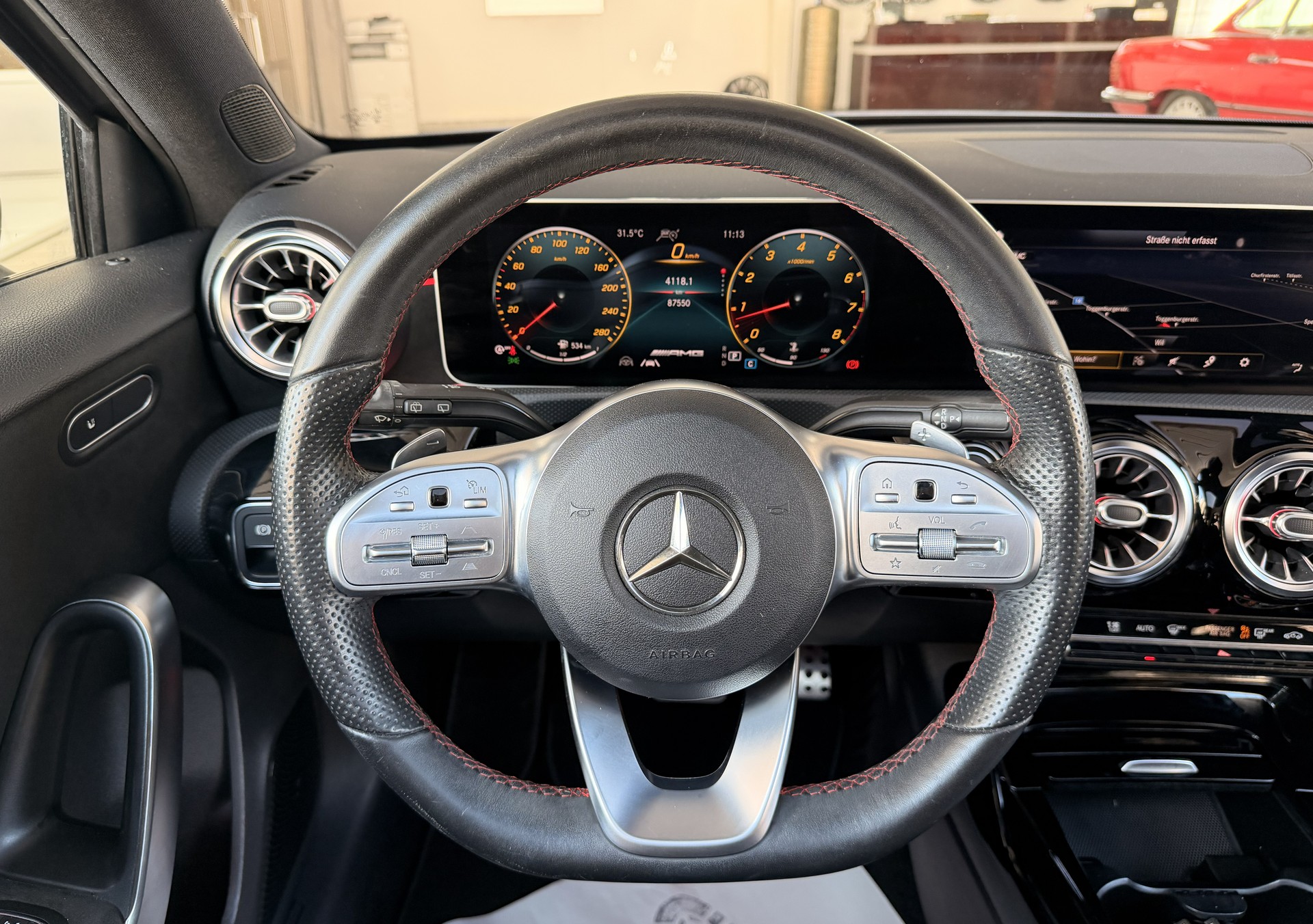 MERCEDES-BENZ A 35 AMG 4Matic Speedshift-image-7