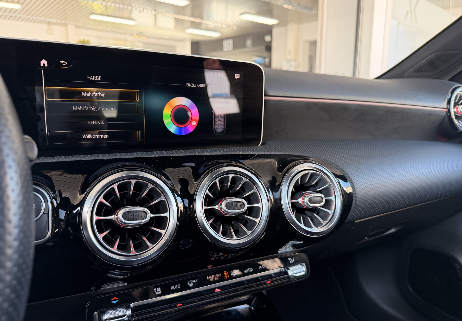 MERCEDES-BENZ A 35 AMG 4Matic Speedshift-image-12