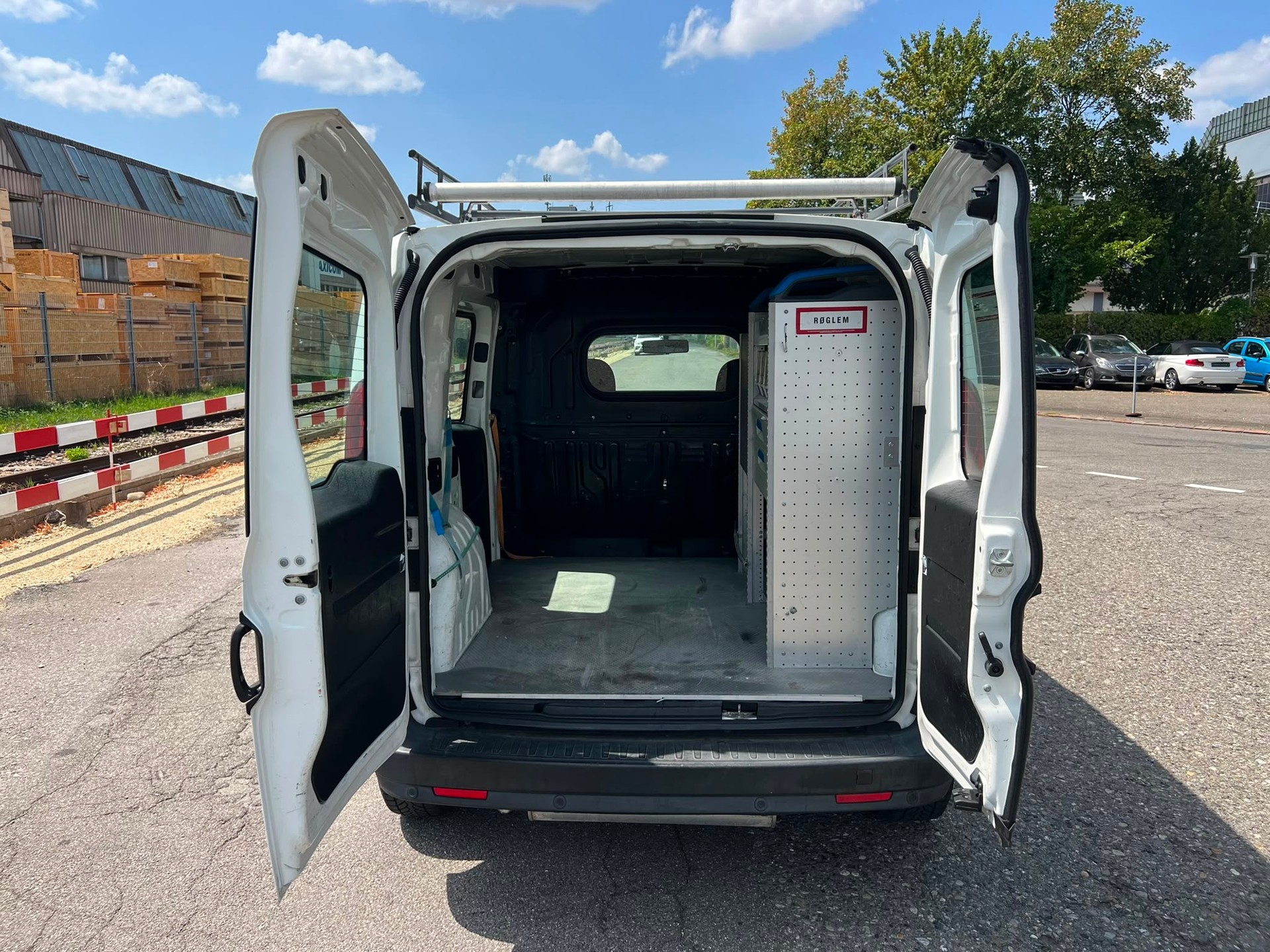 FIAT Doblò 1.4 Natural Power Cargo Swiss *Frisch ab MFK*-image-4
