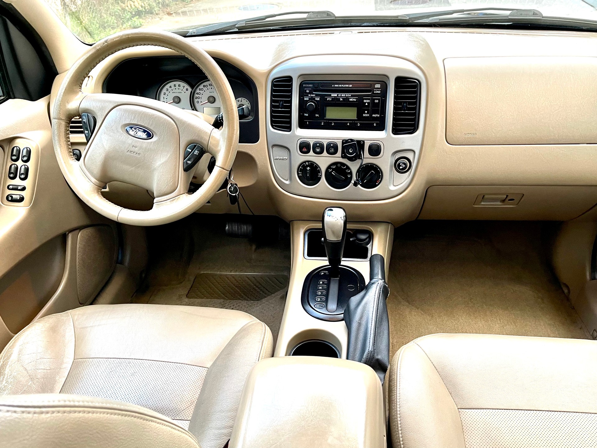 FORD Maverick 3.0 24V Executive-image-1