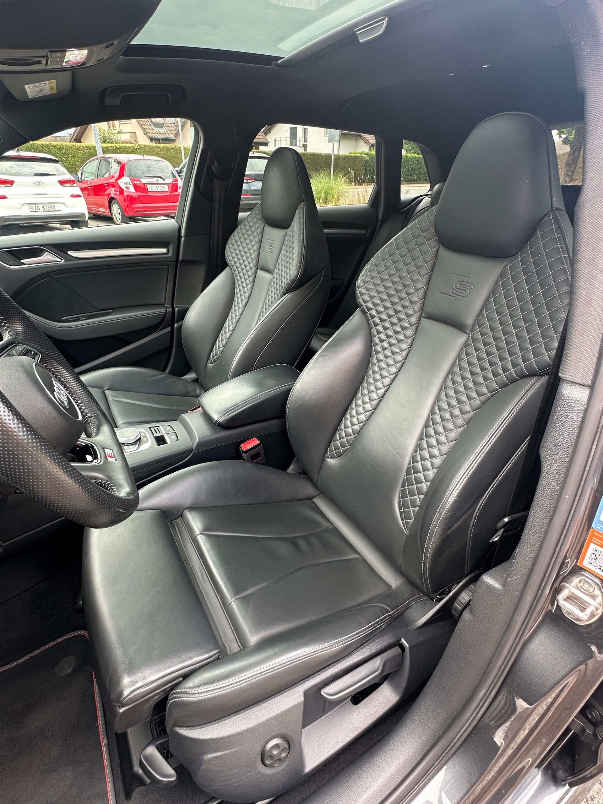 AUDI 2.0 T FSI quattro S-Tronic-image-8