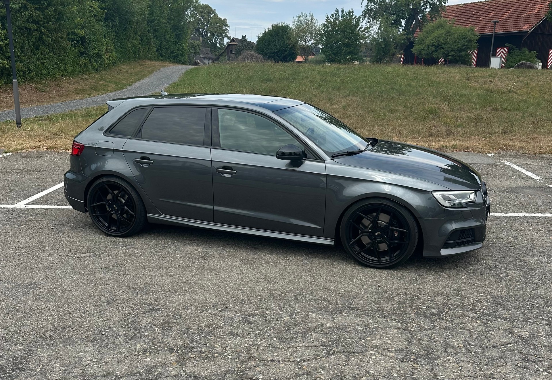 AUDI 2.0 T FSI quattro S-Tronic-image-2