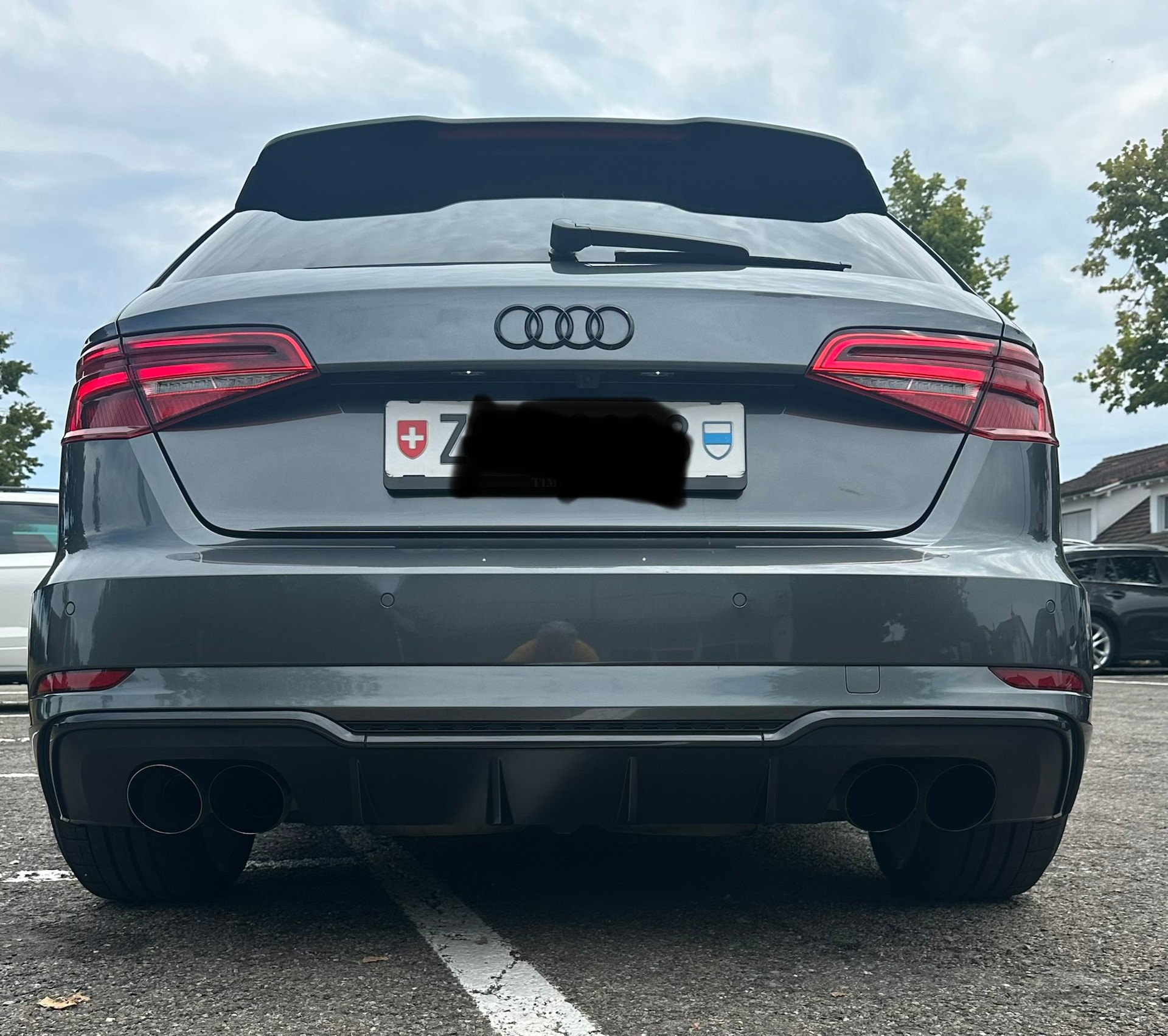 AUDI 2.0 T FSI quattro S-Tronic-image-12