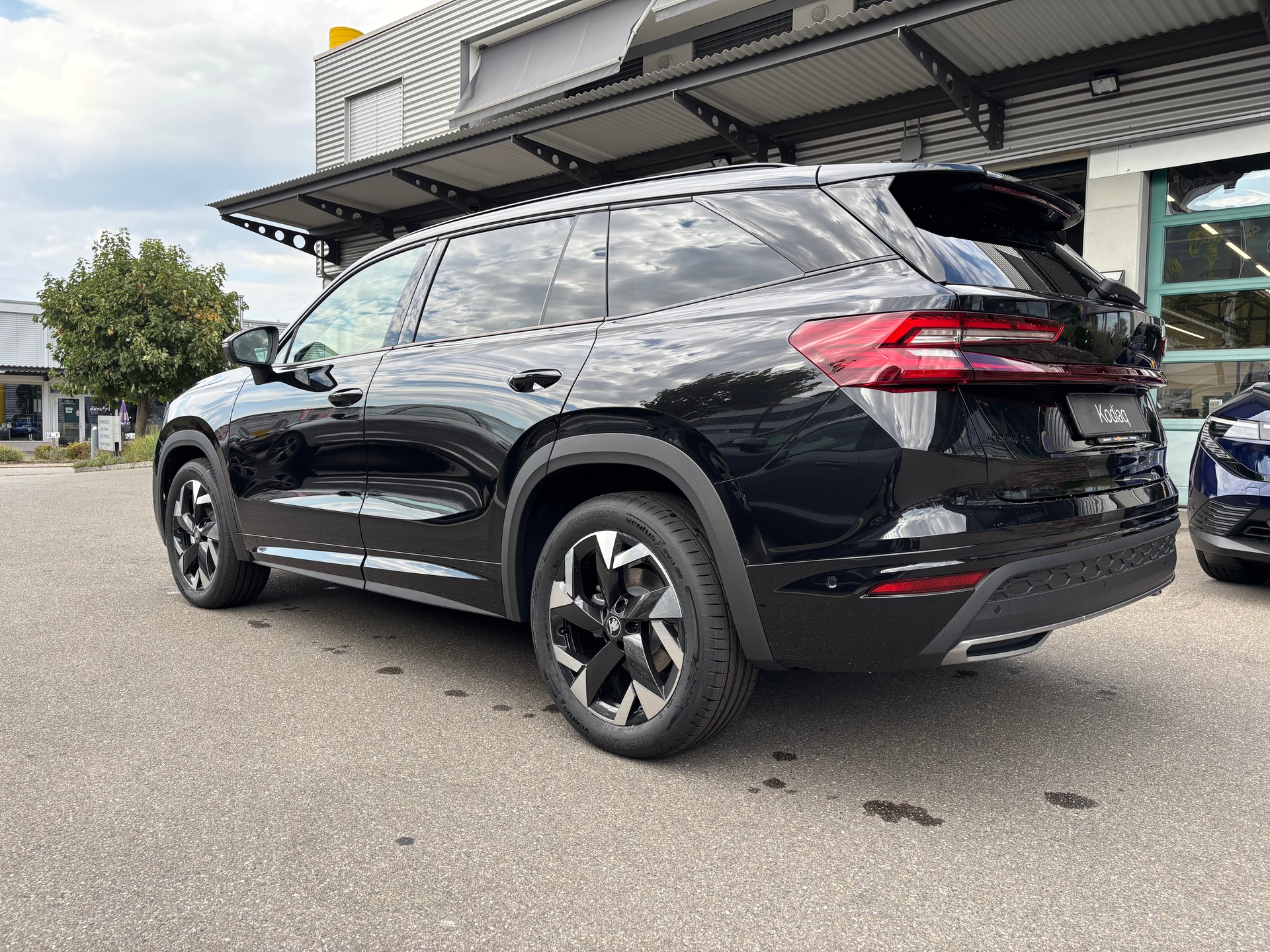 SKODA Kodiaq 2.0 TSI Sportline 4x4-image-3