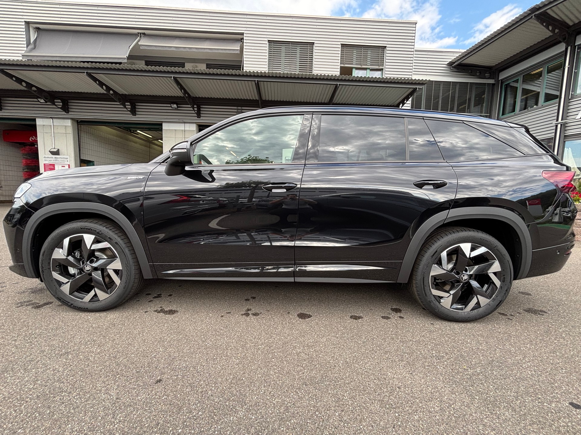 SKODA Kodiaq 2.0 TSI Sportline 4x4-image-2