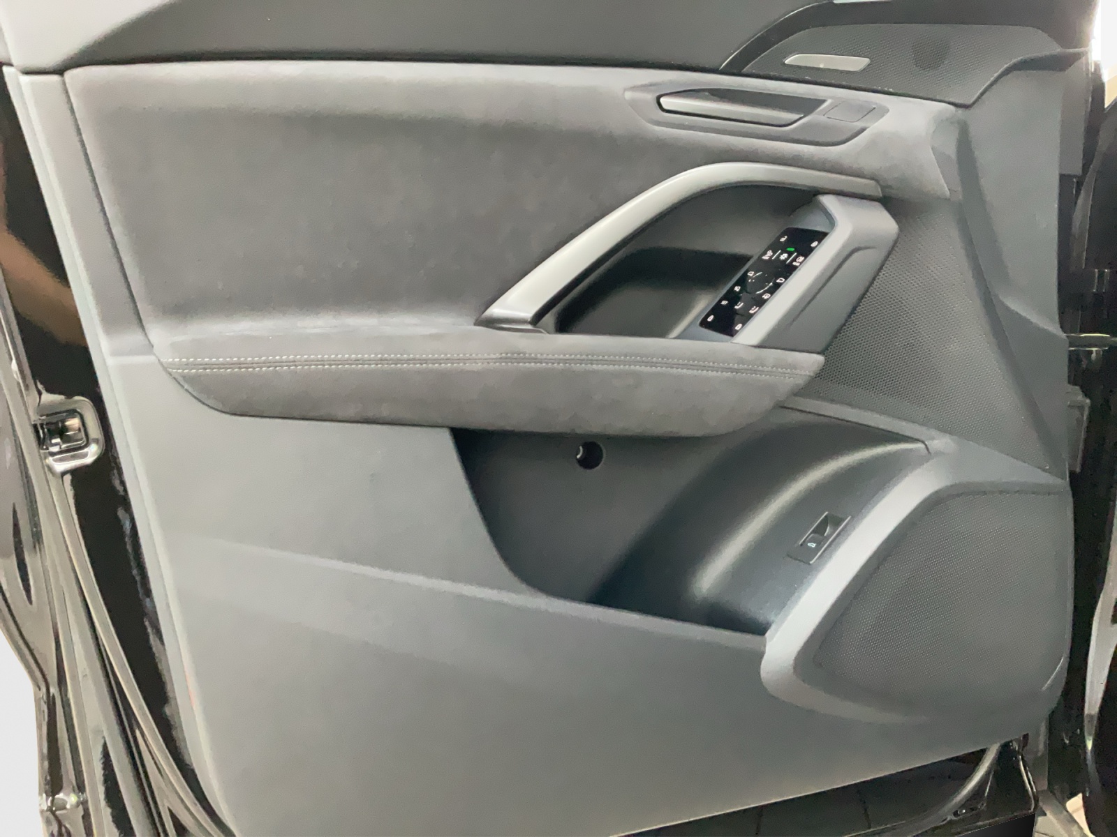 AUDI SQ5 TFSI quattro S-tronic-image-14