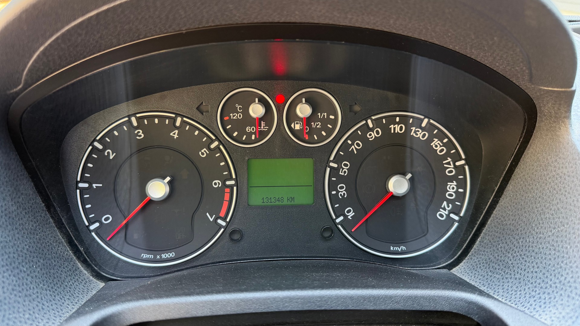 FORD Fiesta 1.4 16V Ghia-image-6