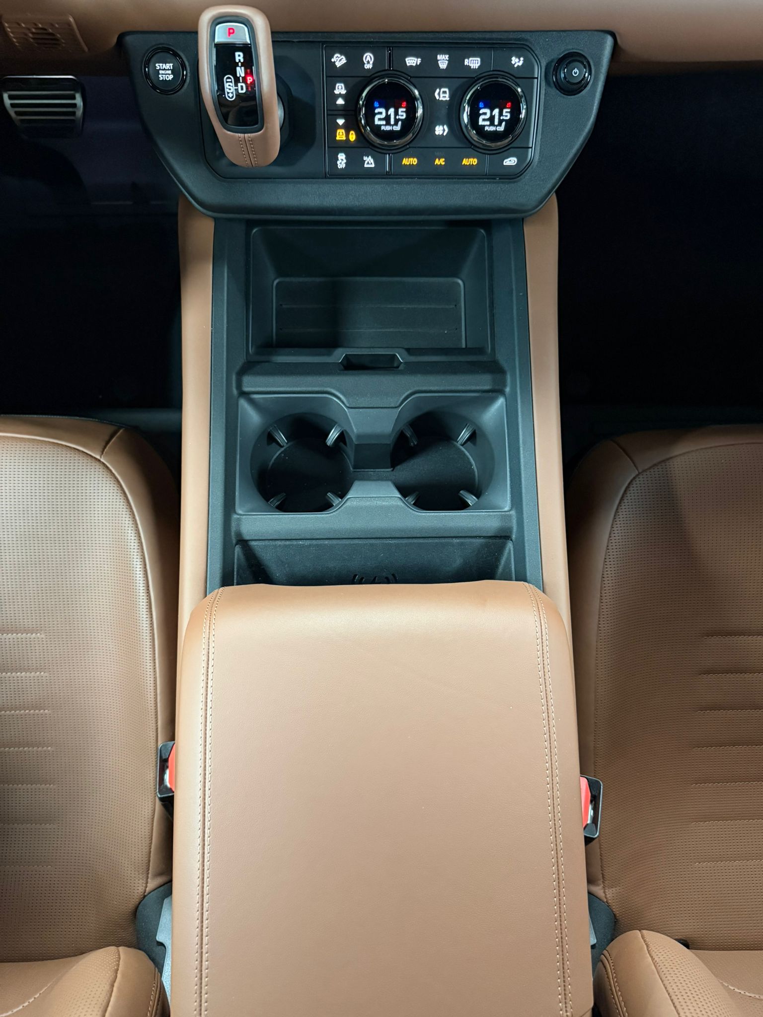 LAND ROVER Defender 110 635 V8 4.4 Octa AT8-image-20