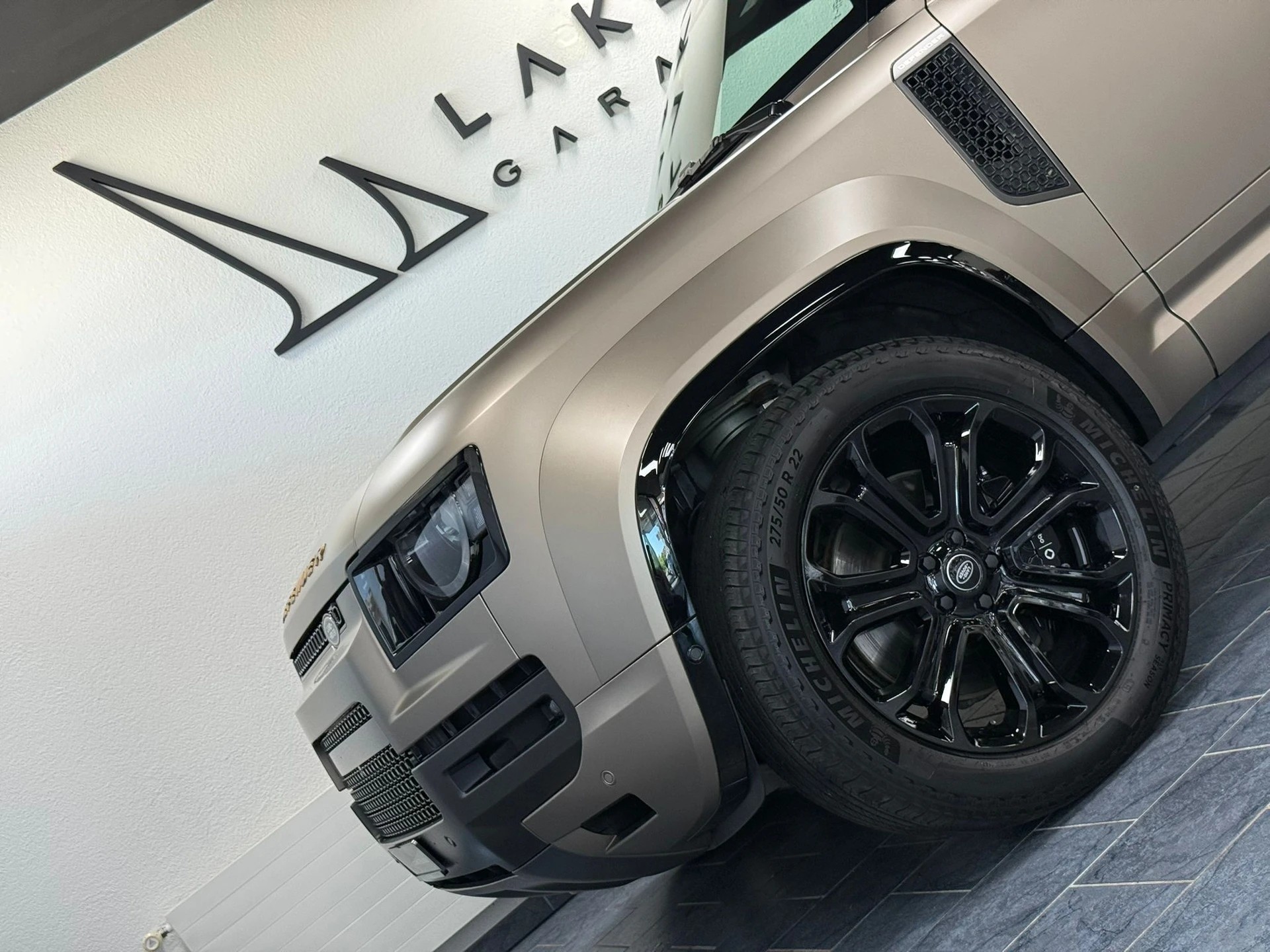 LAND ROVER Defender 110 635 V8 4.4 Octa AT8-image-7