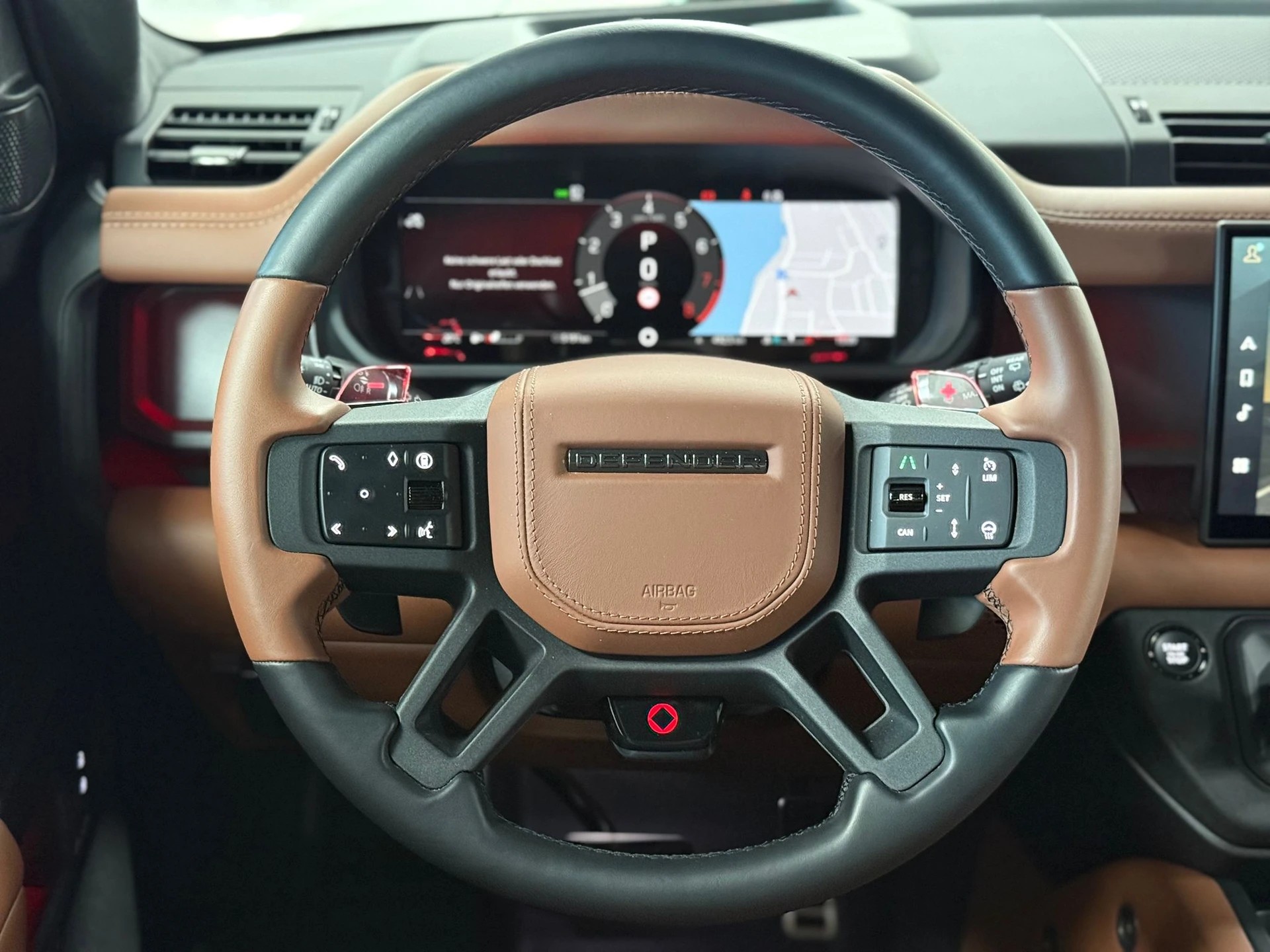 LAND ROVER Defender 110 635 V8 4.4 Octa AT8-image-15