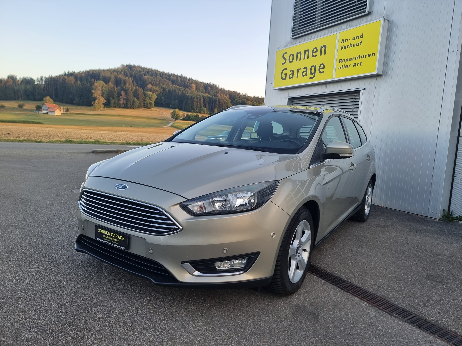 FORD Focus 1.5 TDCi Titanium-image-1