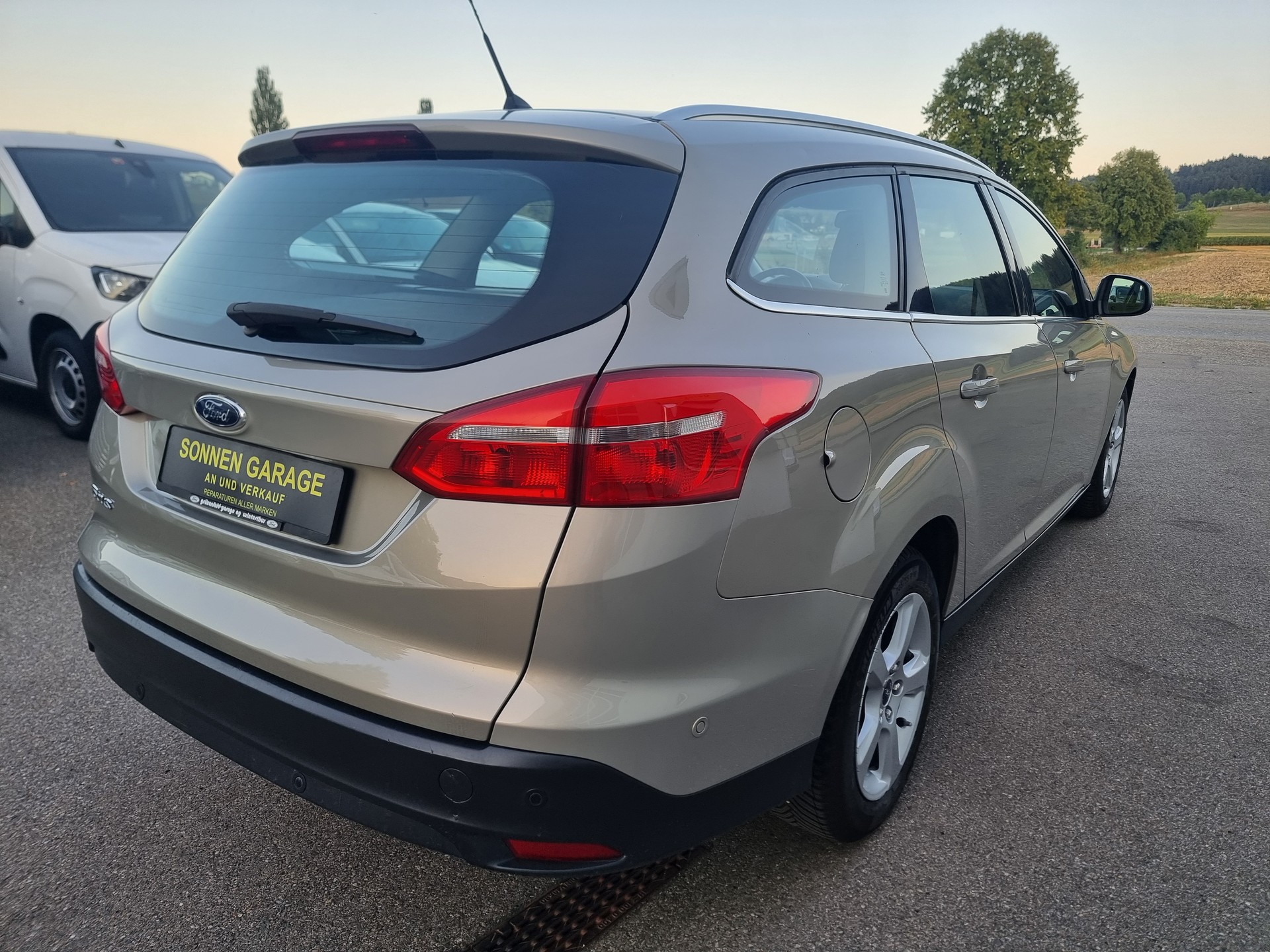 FORD Focus 1.5 TDCi Titanium-image-9