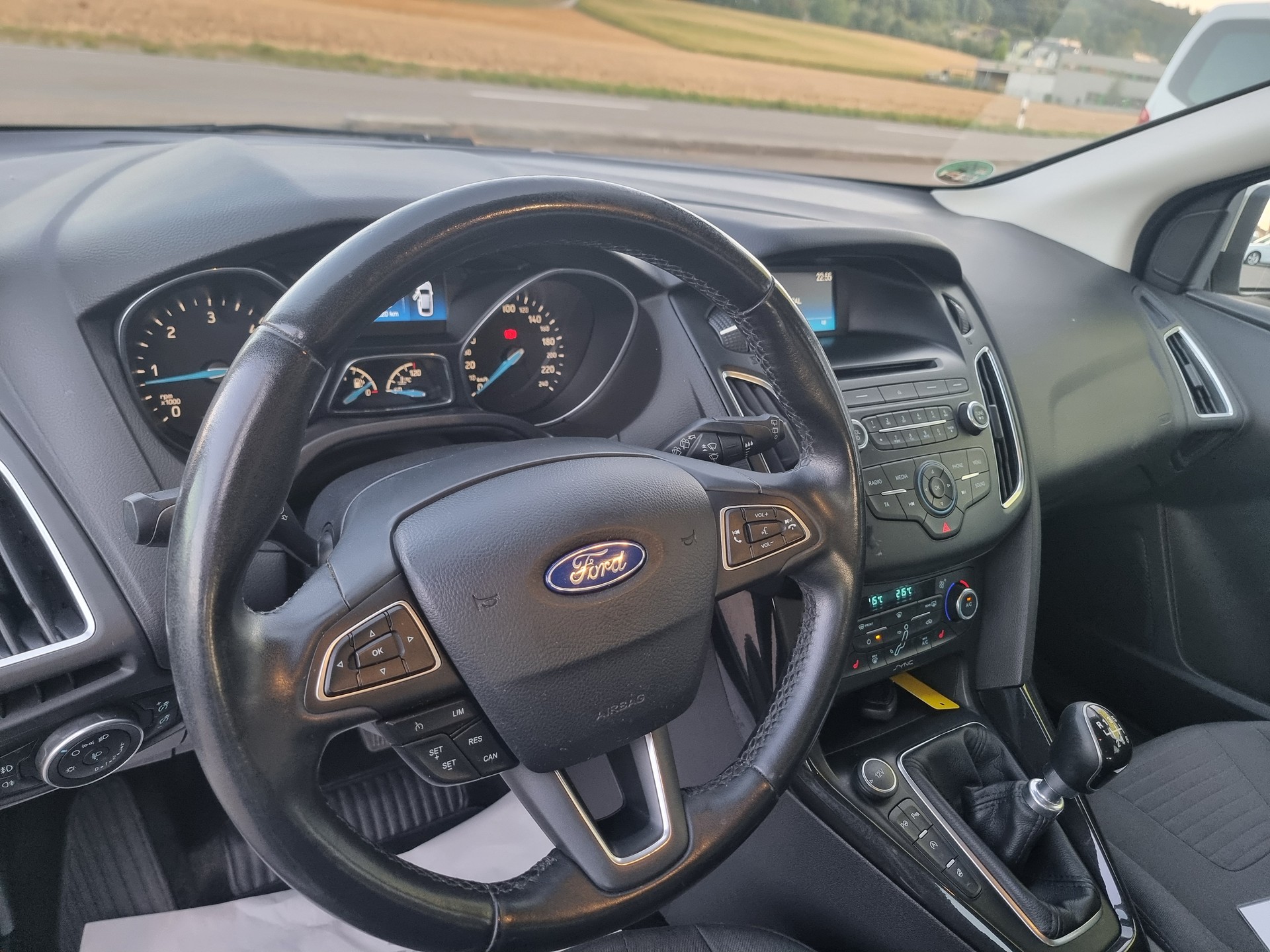FORD Focus 1.5 TDCi Titanium-image-4