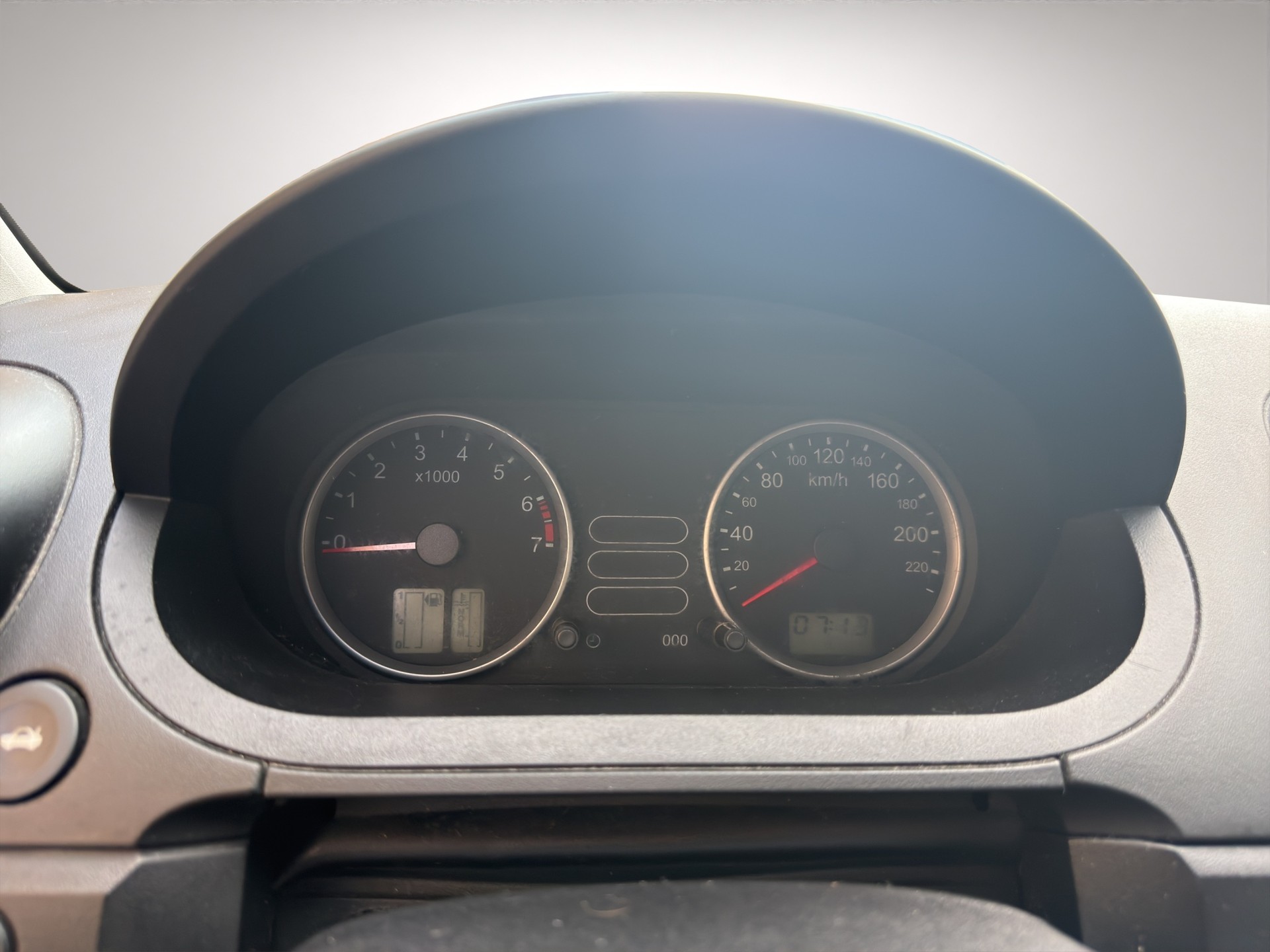 FORD Fiesta 1.4 16V Trend-image-10