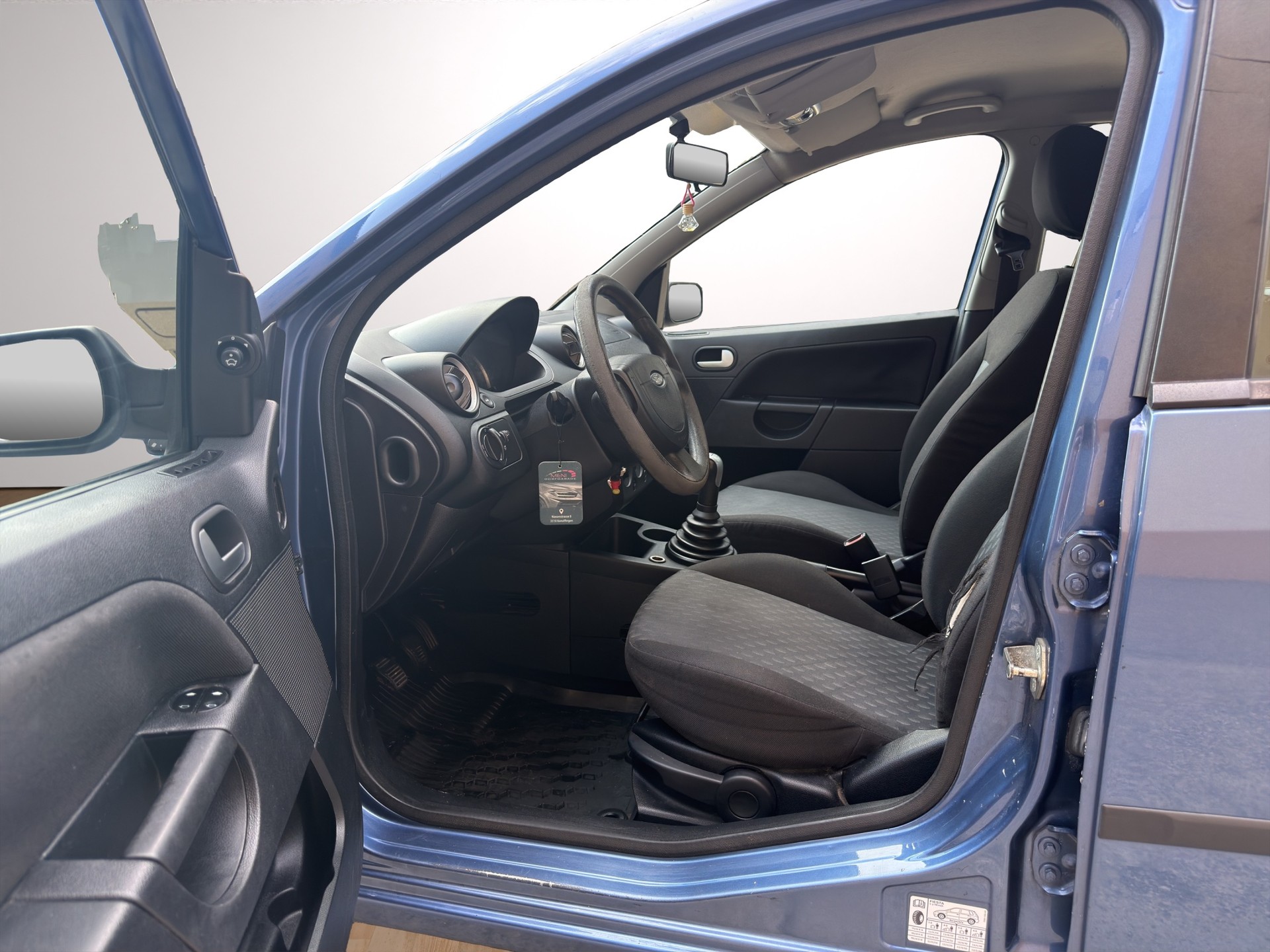 FORD Fiesta 1.4 16V Trend-image-8