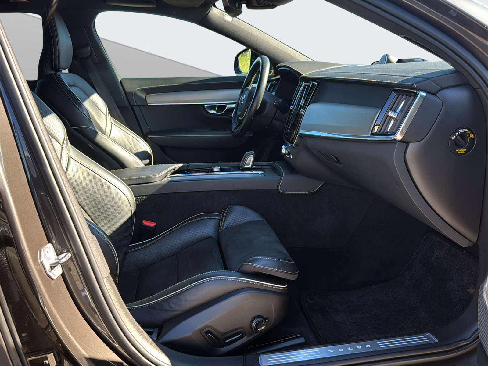 VOLVO V90 2.0 B6 R-Design AWD-image-14