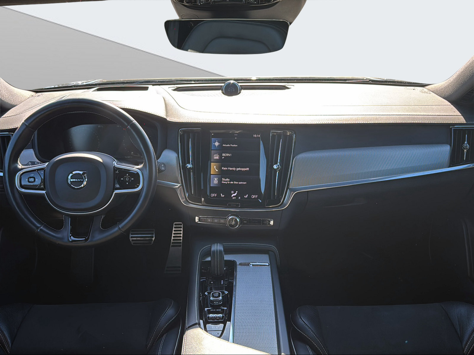 VOLVO V90 2.0 B6 R-Design AWD-image-11
