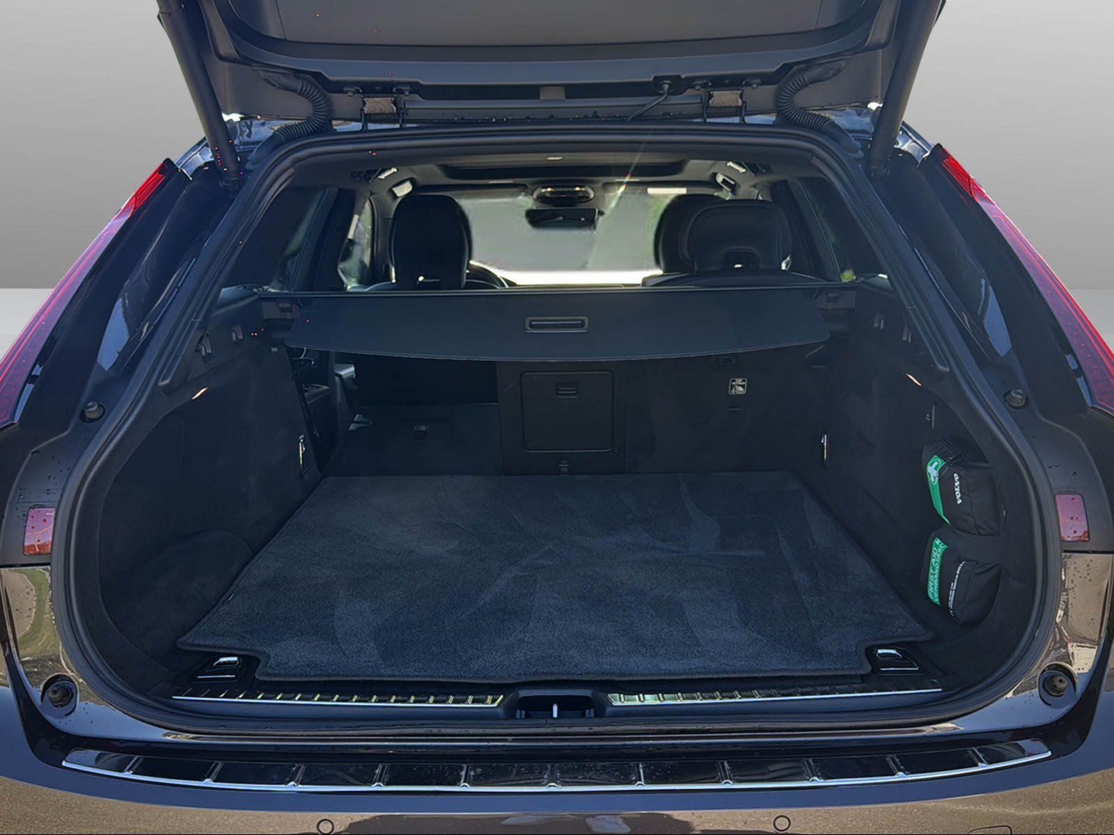 VOLVO V90 2.0 B6 R-Design AWD-image-15