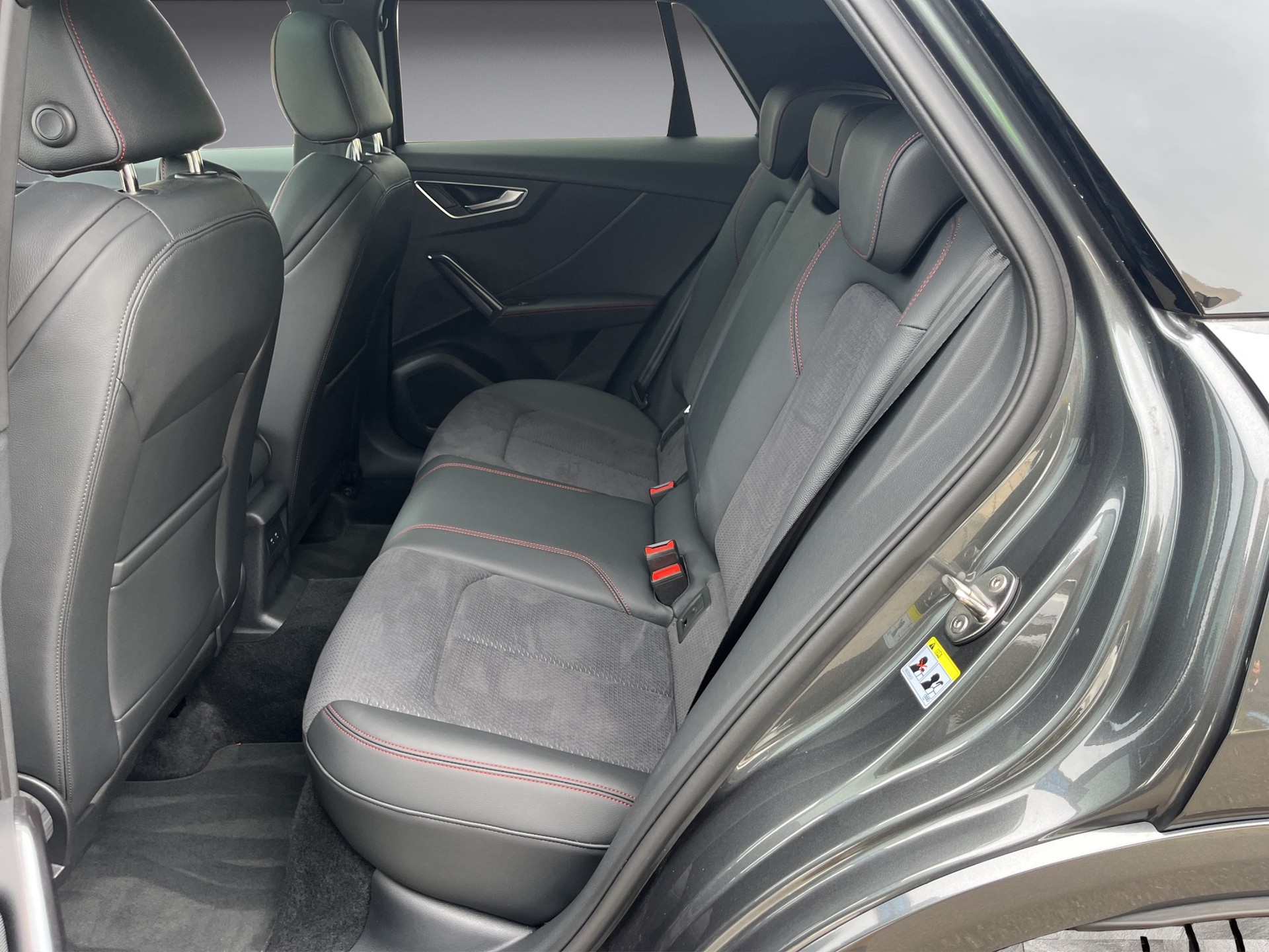 AUDI SQ2 TFSI qu. S-tronic *ACC Tempomat, Panoramadach, AHK, Sonos, Rückfahrkamera, 5 Jahre Garantie*-image-10