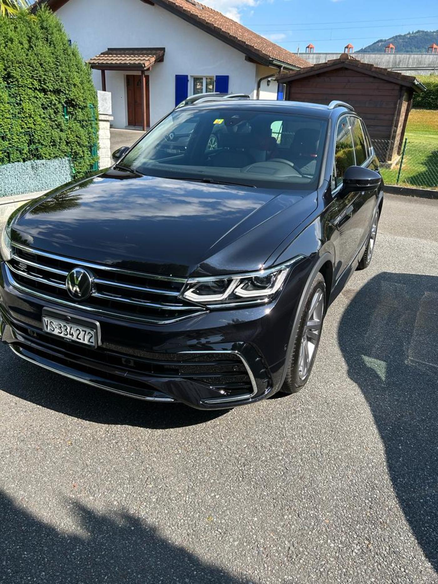 VW Tiguan 1.5TSI Evo R-Line DSG-showroom-element-1