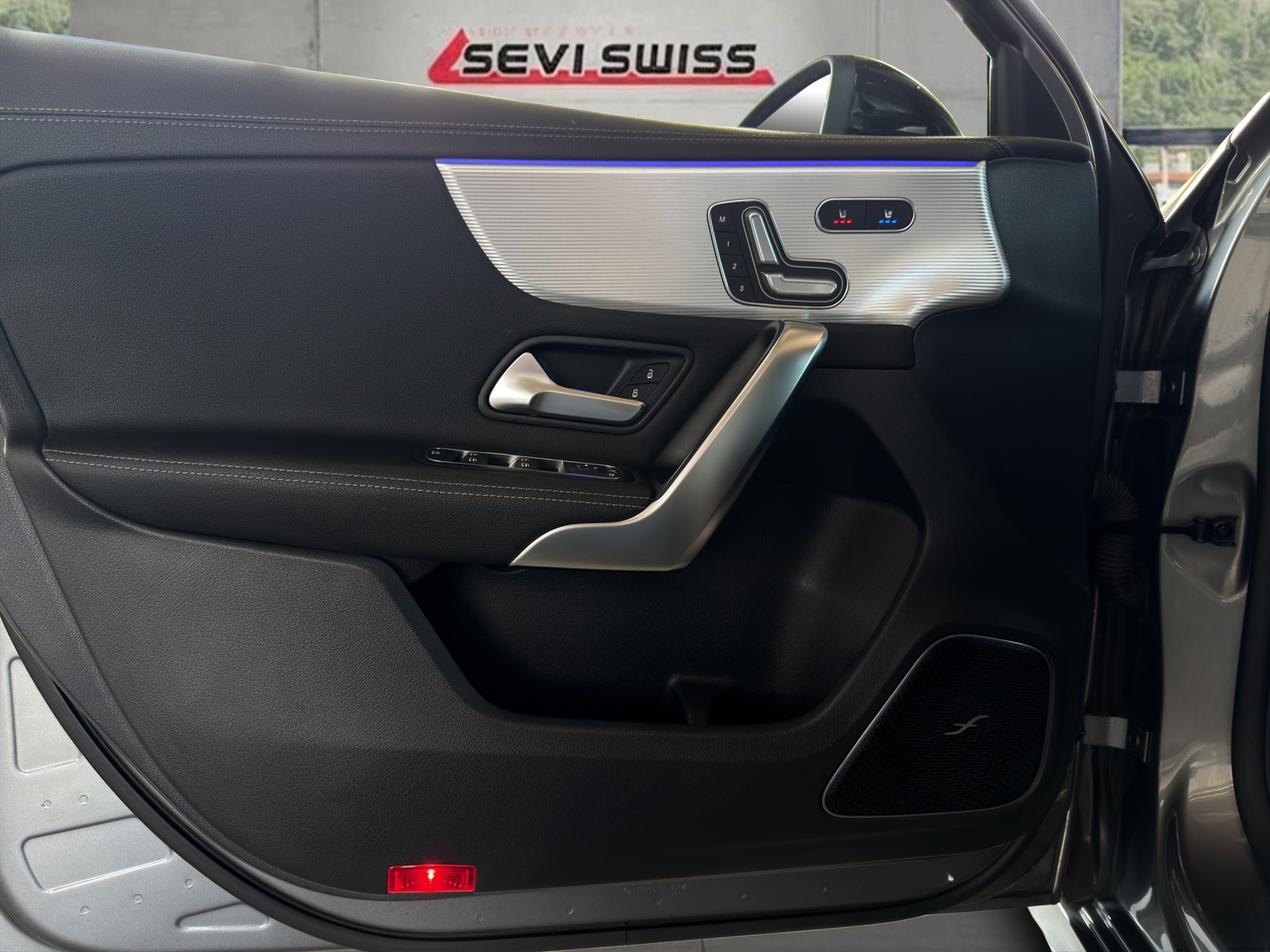 MERCEDES-BENZ A 250 4Matic AMG Line 4Matic 7G-DCT*Ab MFK,1 Jahr oder 20'000km Garantie*-image-13