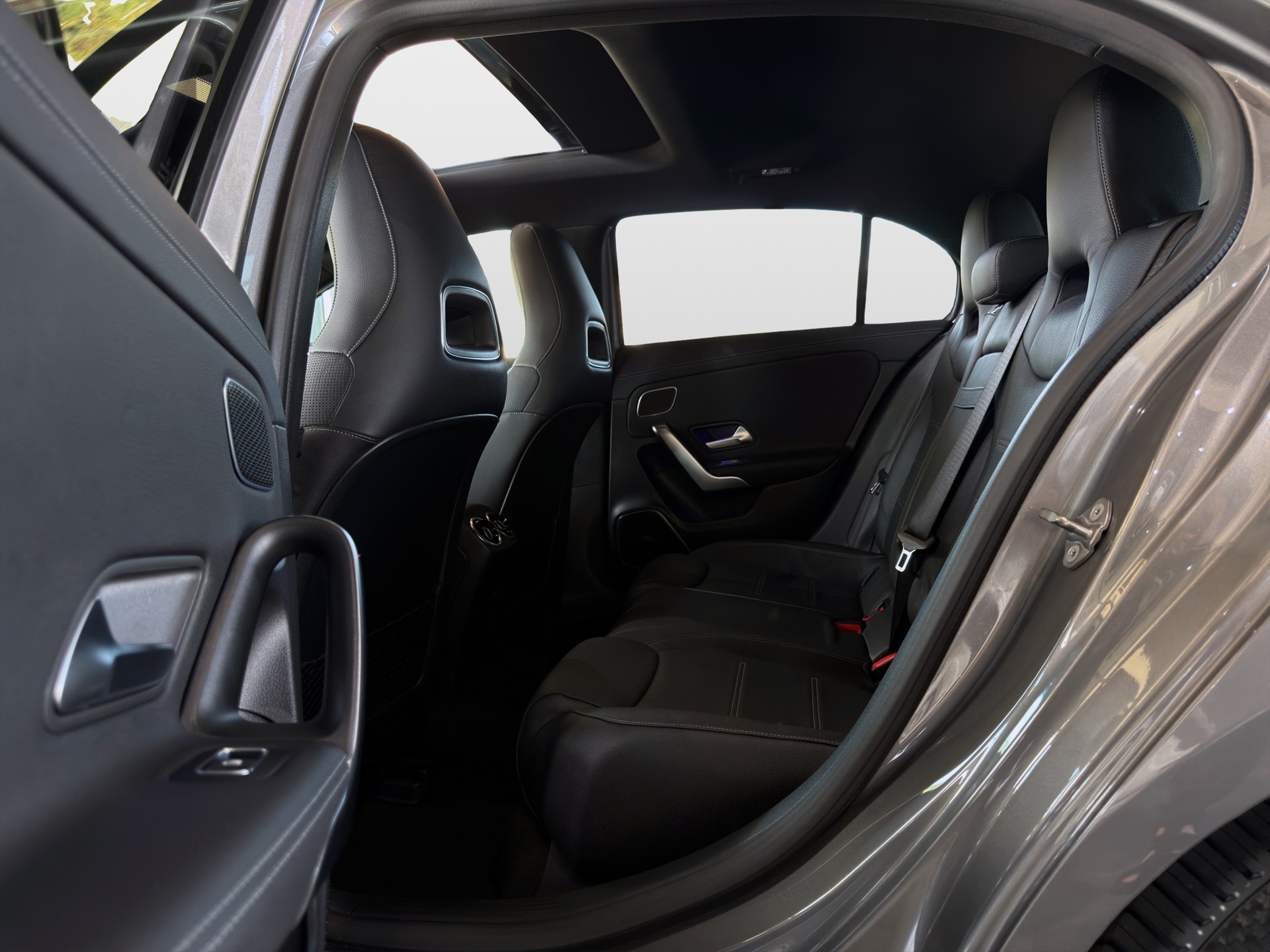 MERCEDES-BENZ A 250 4Matic AMG Line 4Matic 7G-DCT*Ab MFK,1 Jahr oder 20'000km Garantie*-image-14