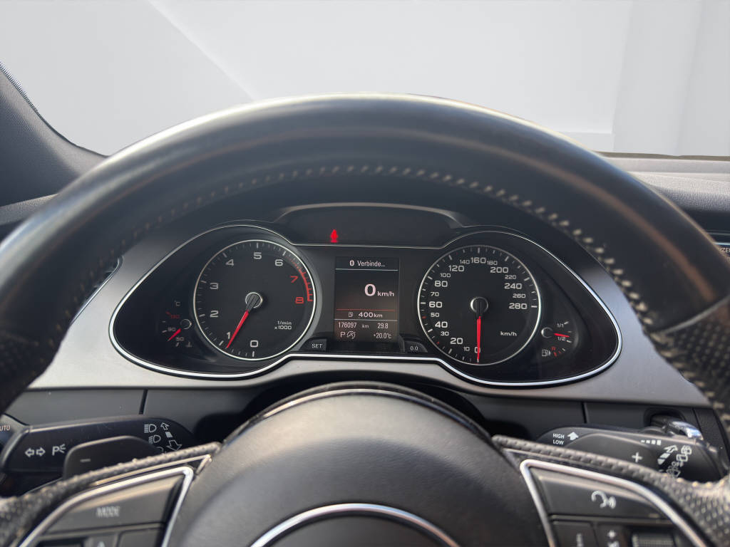 AUDI A4 Avant 2.0 TFSI 211 quat. S-Tronic-image-13