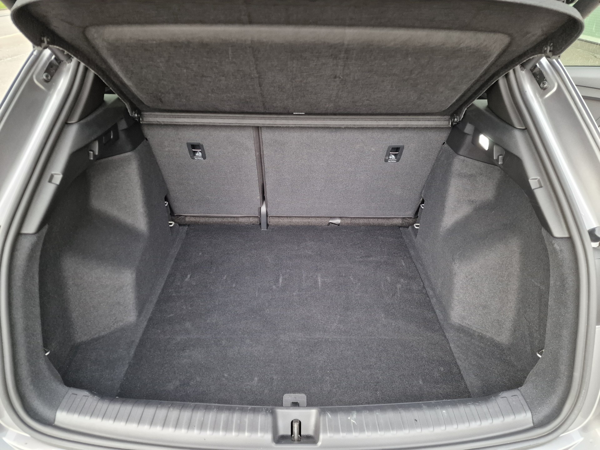 AUDI Q4 e-tron 40-image-14