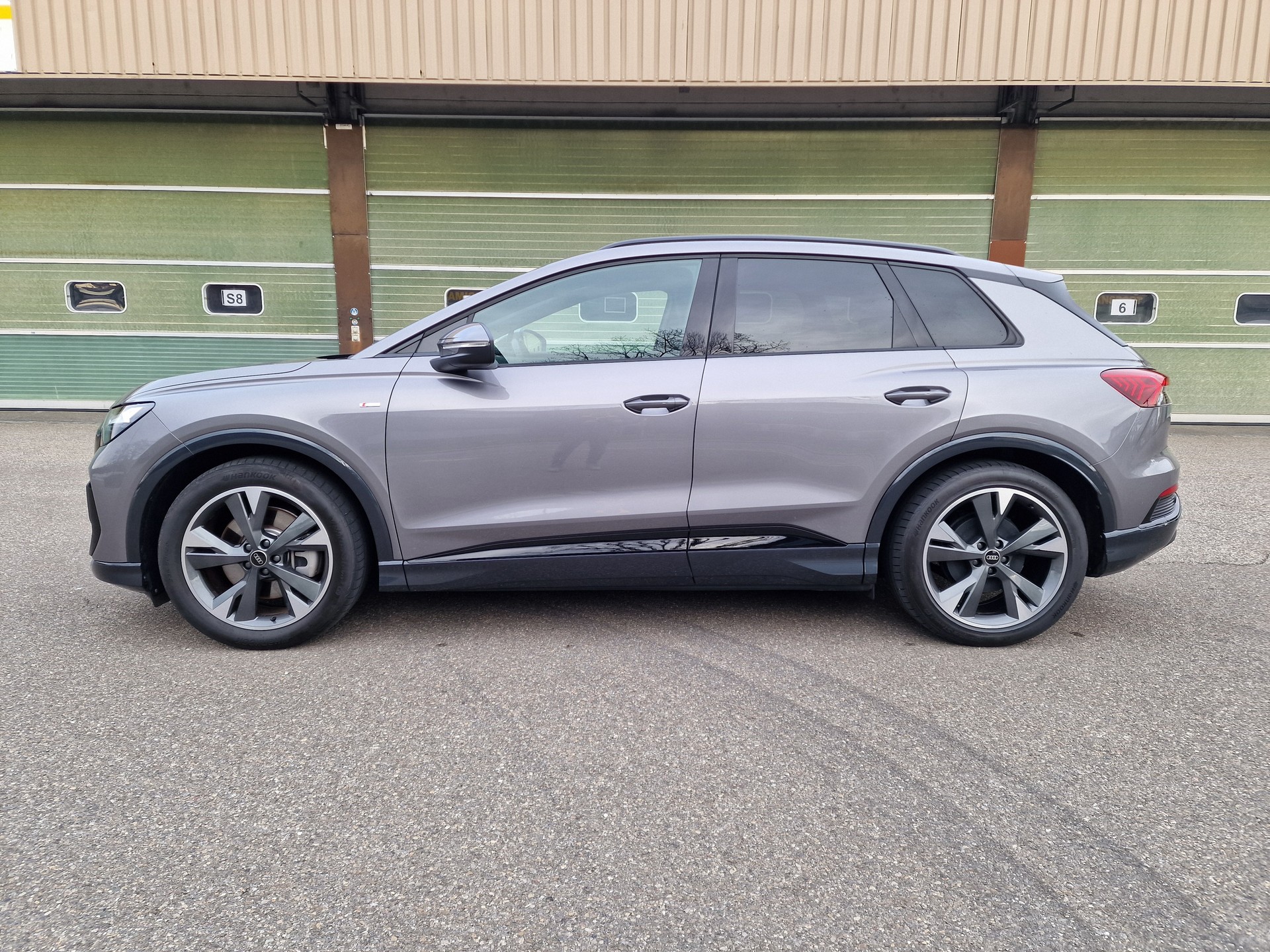 AUDI Q4 e-tron 40-image-1