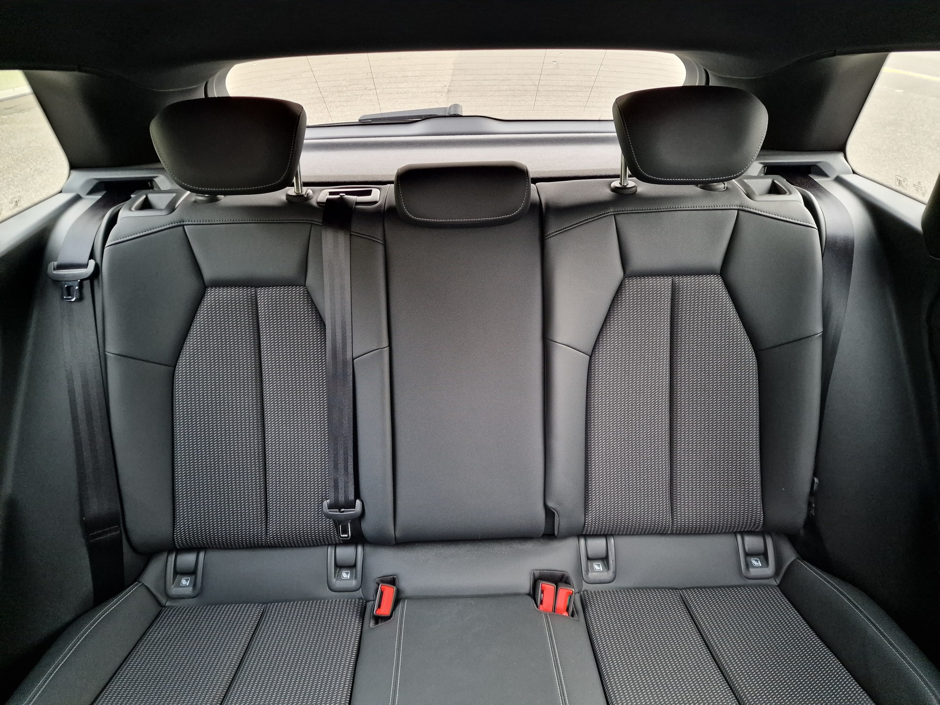 AUDI Q4 e-tron 40-image-13
