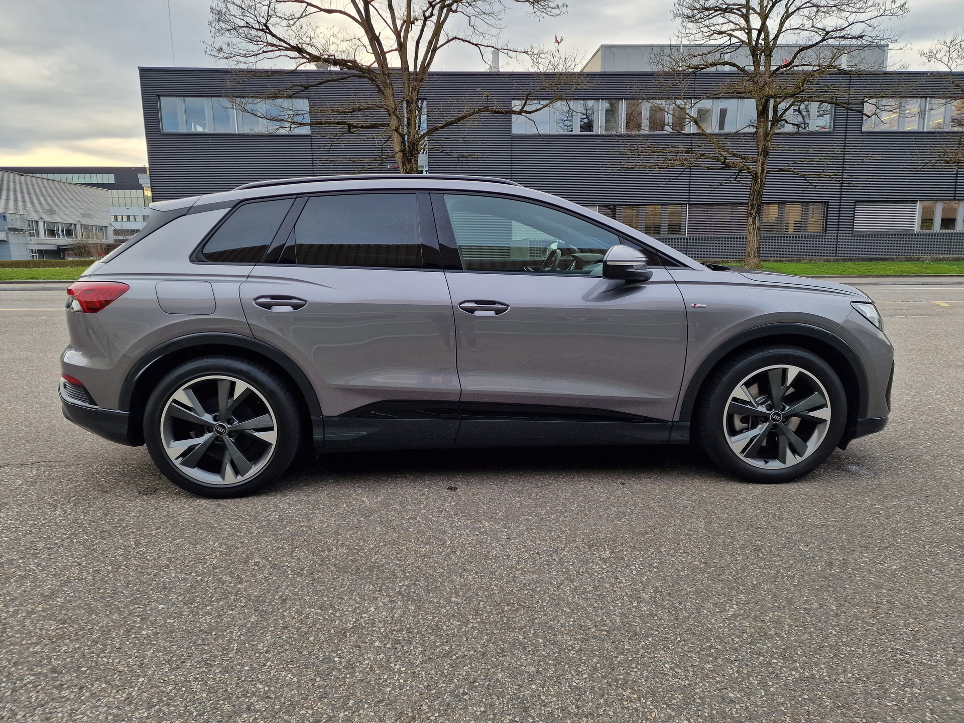 AUDI Q4 e-tron 40-image-5